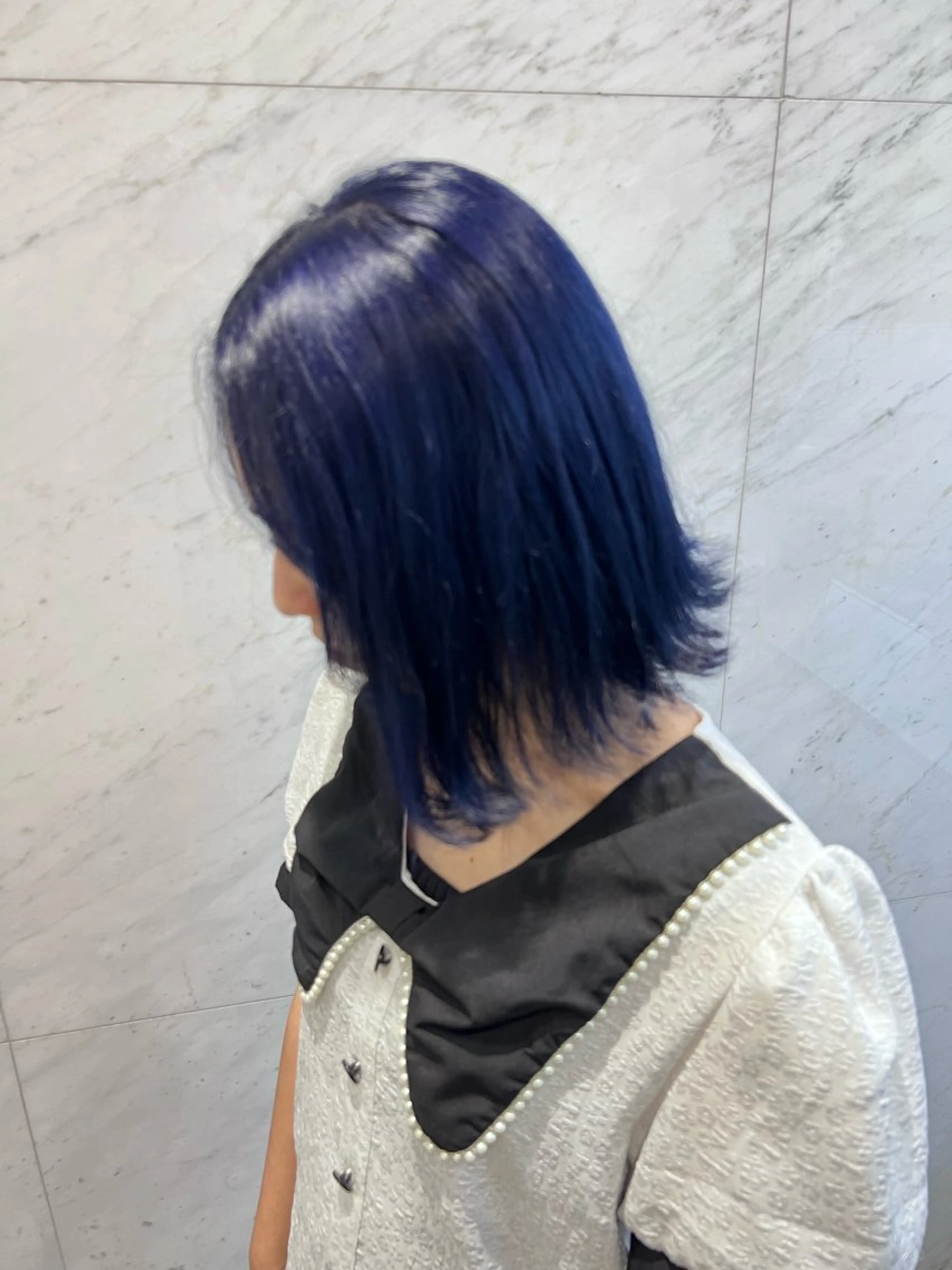 ミディアム カラー ブリーチ ブルーカラー ネイビーカラー カット ヘアカラー トリートメント Bei Licoldo.Atole  ベイリコルド アトリ所属・ブリーチ、縮毛 髪質改善　宮城一真のヘアスタイル