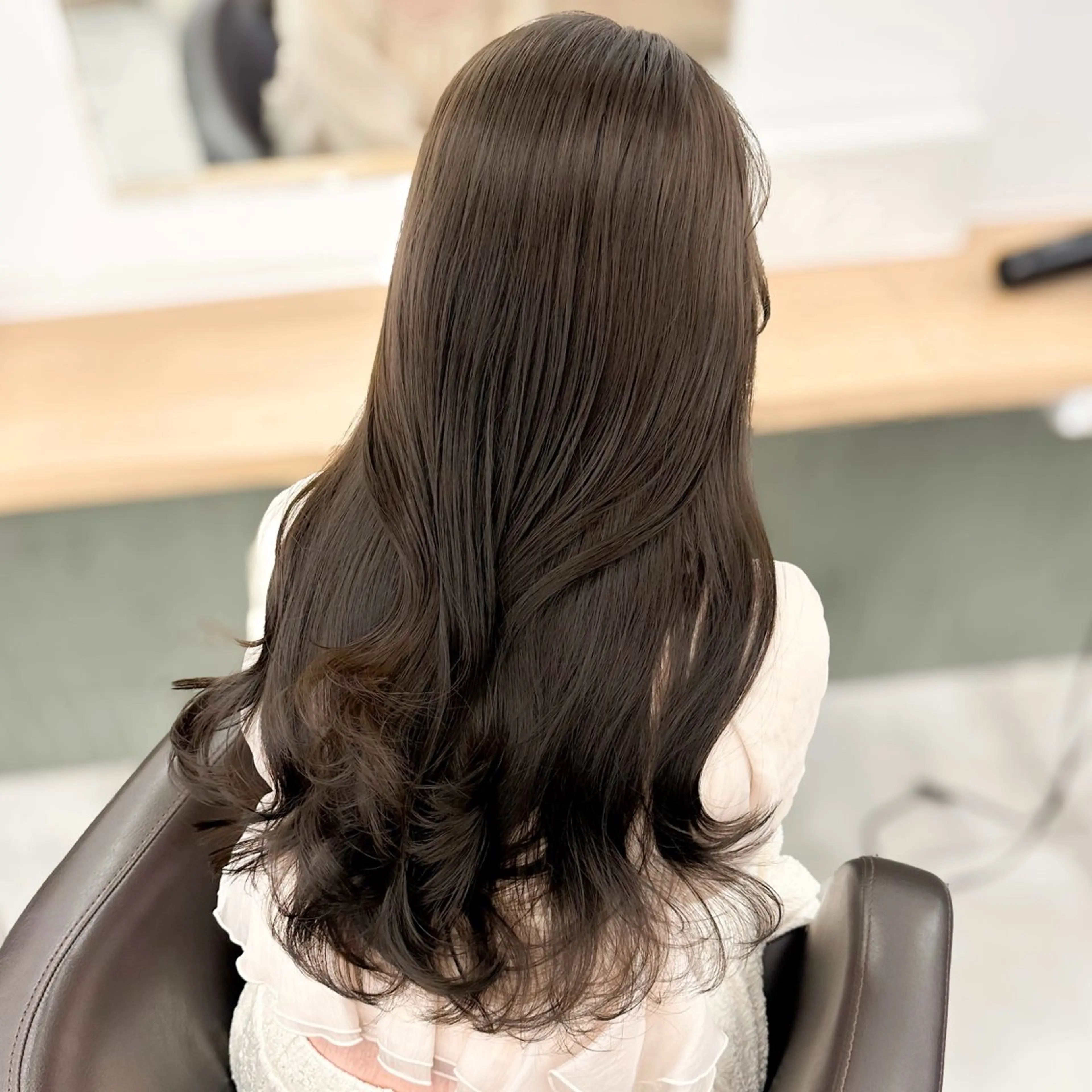 セミロング カラー カット ヘアカラー トリートメント ブリーチなし/レイヤ ー特化🌈Tommyのヘアスタイル