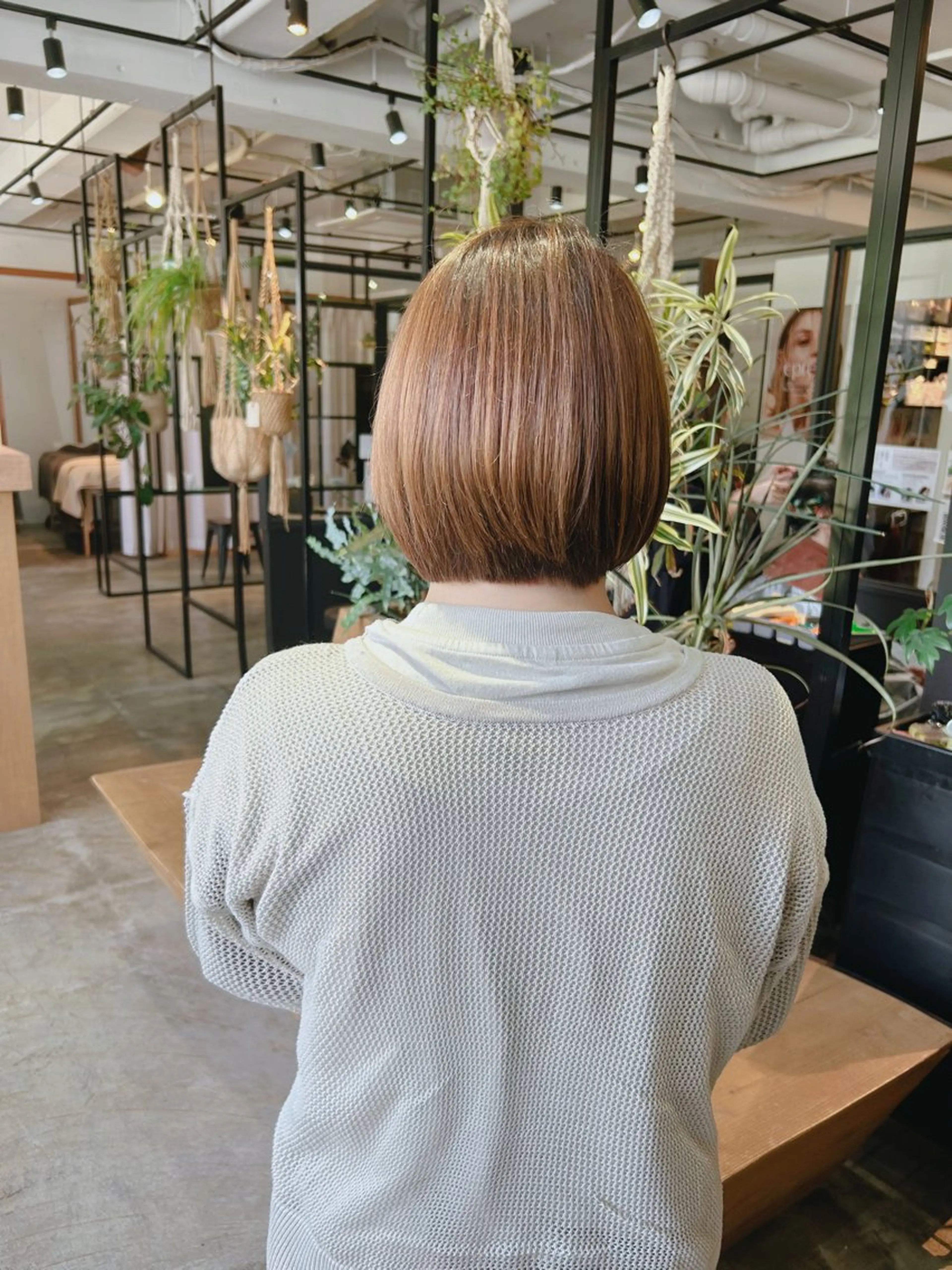 ミディアム カット FERIA桃山台🍑 𝕄𝕖𝕘𝕦のヘアスタイル