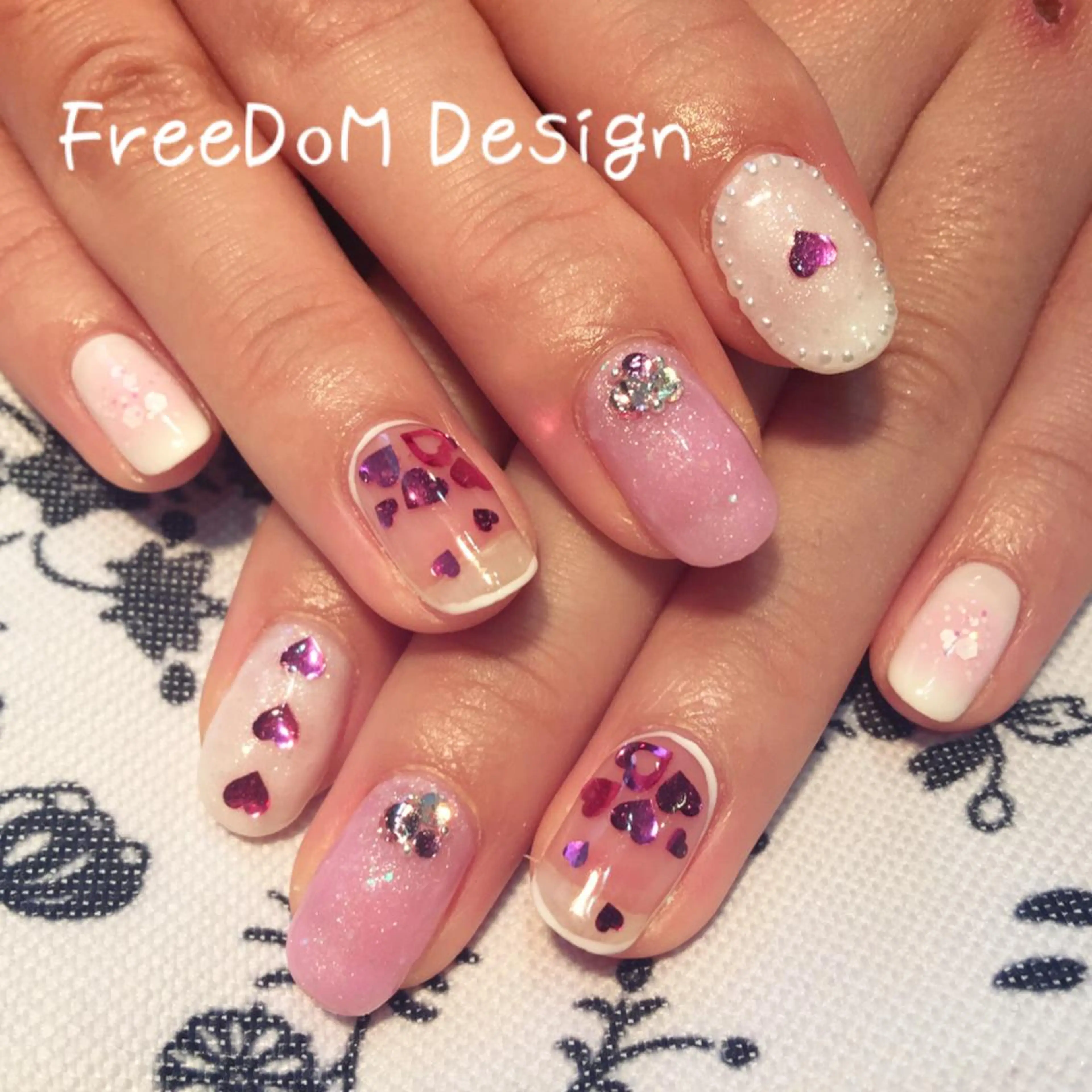 ネイル アートネイル ＦreeDoＭ   Design所属・W KUMIのネイルデザイン