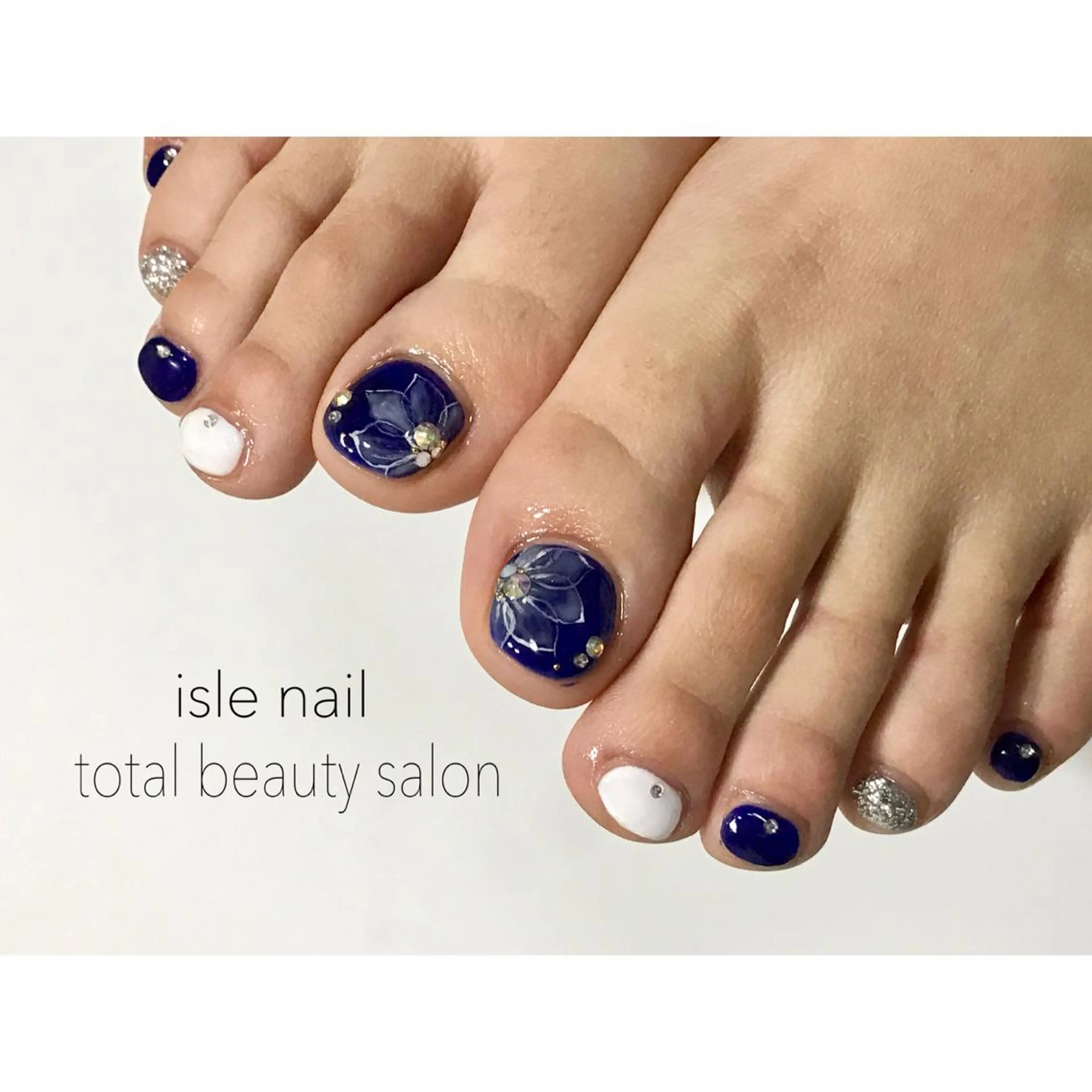 ネイル isle 巻き爪・フットケア専門店所属・【巻き爪・フットケア 専門店】SAKI🕊のネイルデザイン