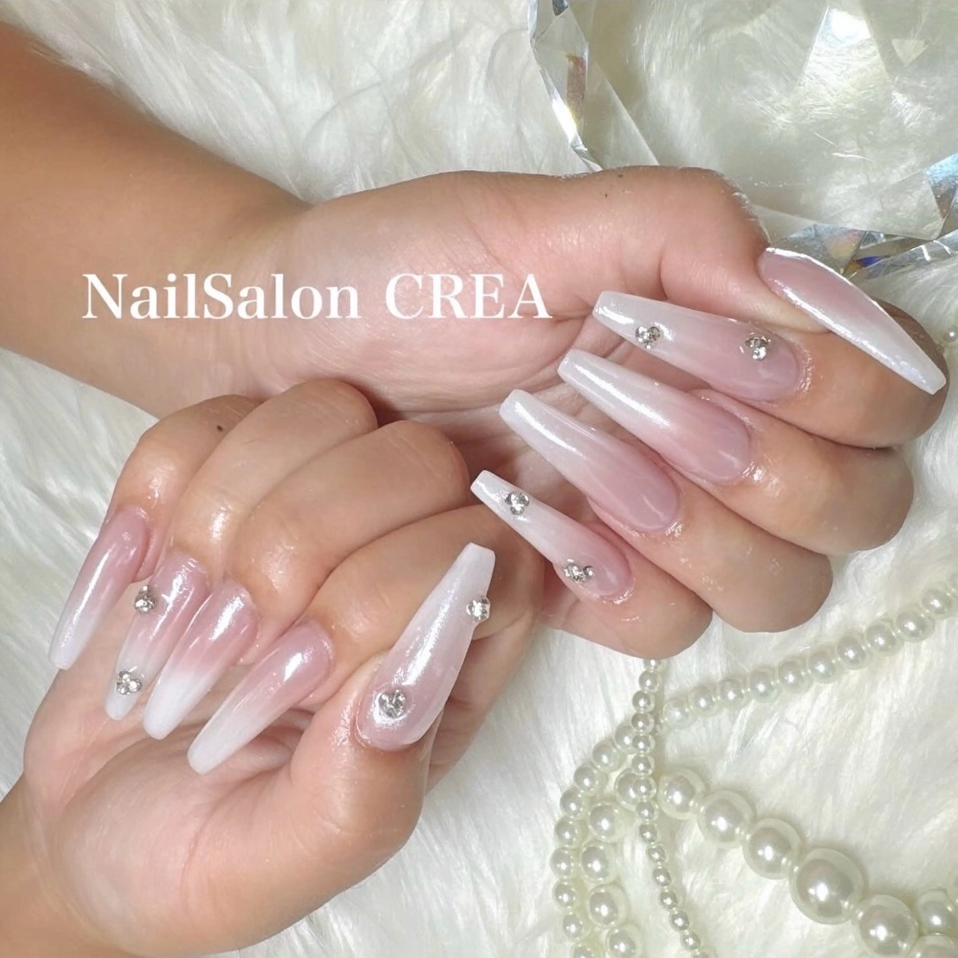 ネイル ミラーネイル ホワイト ハンドネイル NailSalon CREAのネイルデザイン