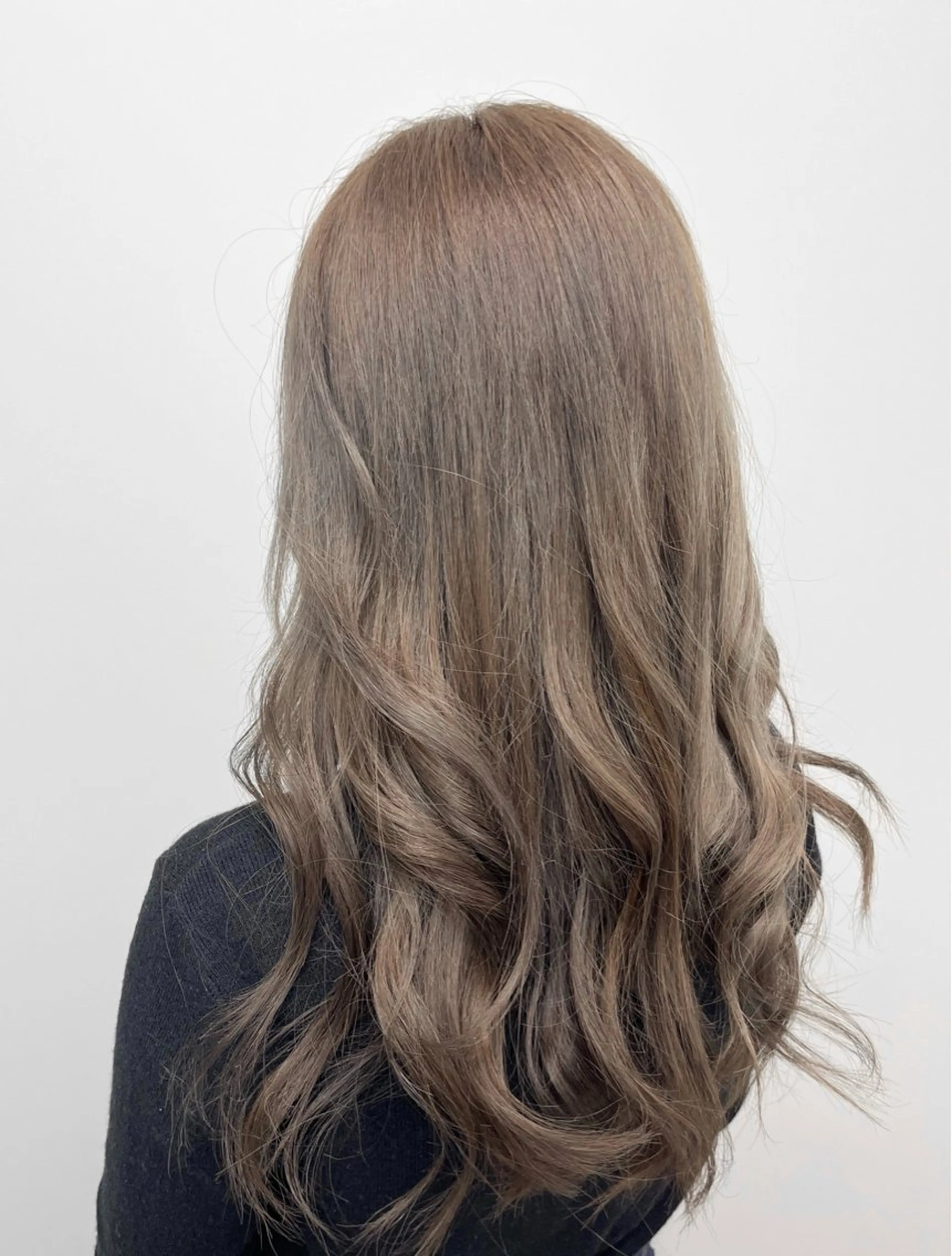 セミロング ヘアカラー 橘 心実のヘアスタイル