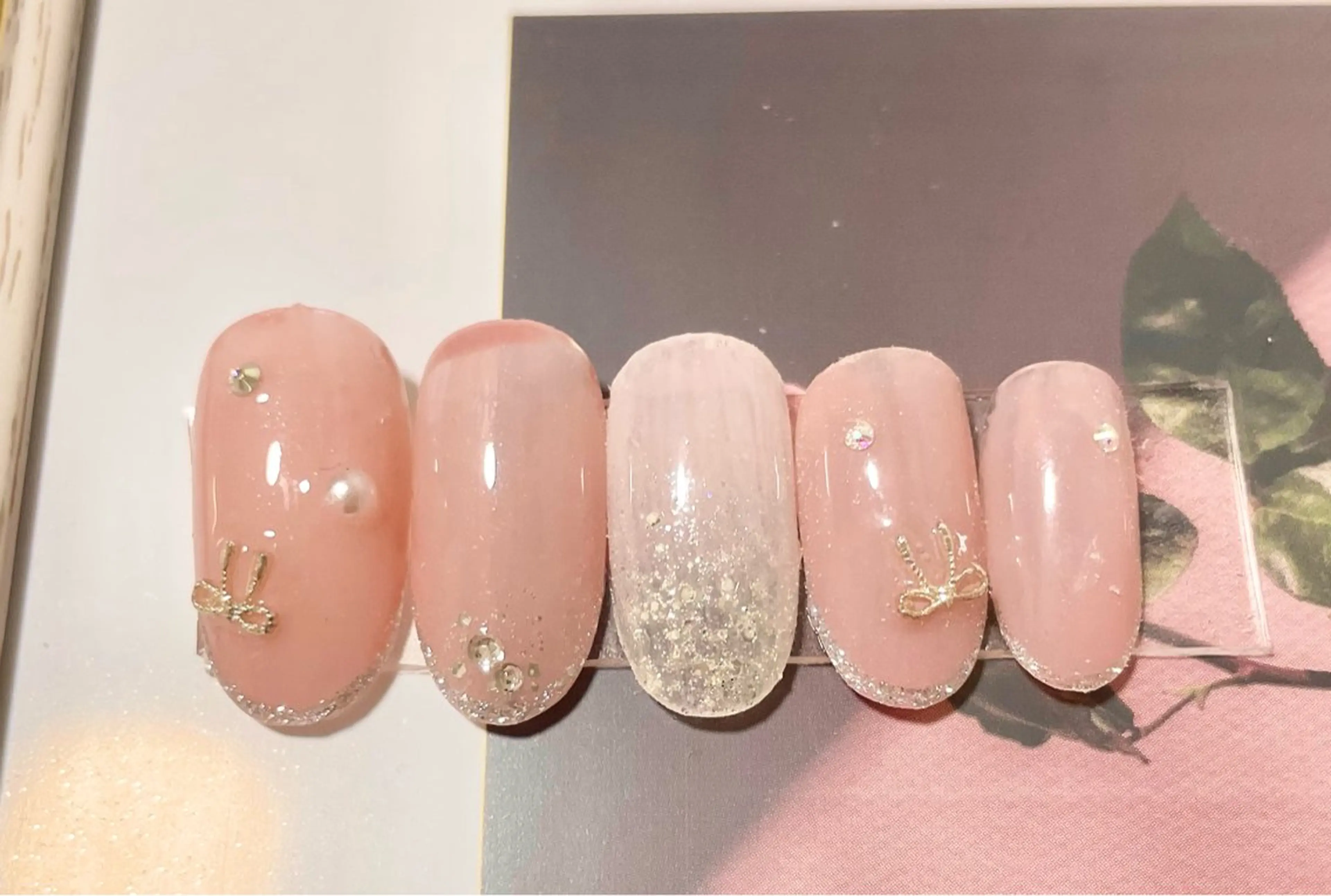 ネイル ラメ(グリッター) ワンカラーネイル リボン ハンドネイル nailsalon VENUSのネイルデザイン