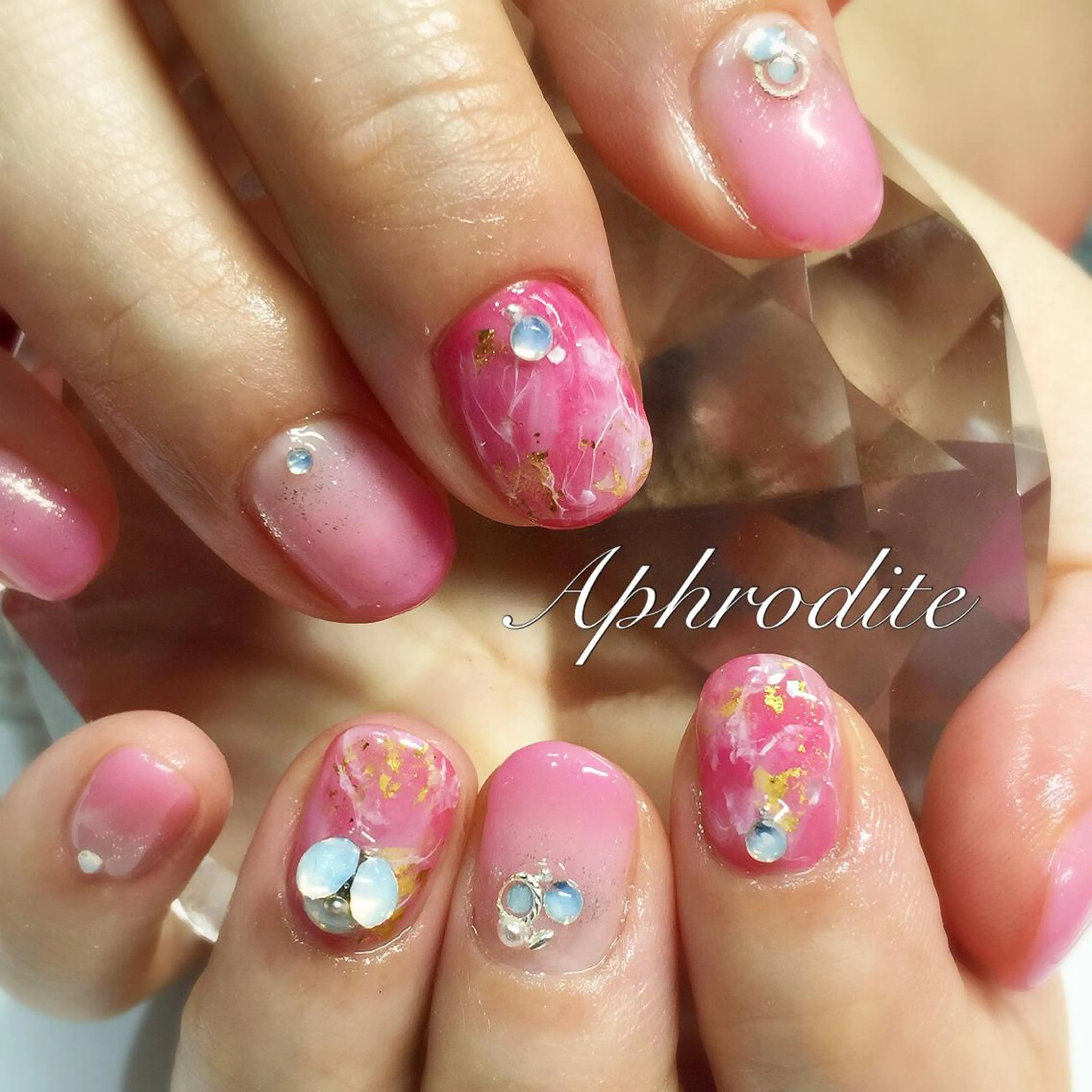 ネイル APHRODITE Nagisaのネイルデザイン