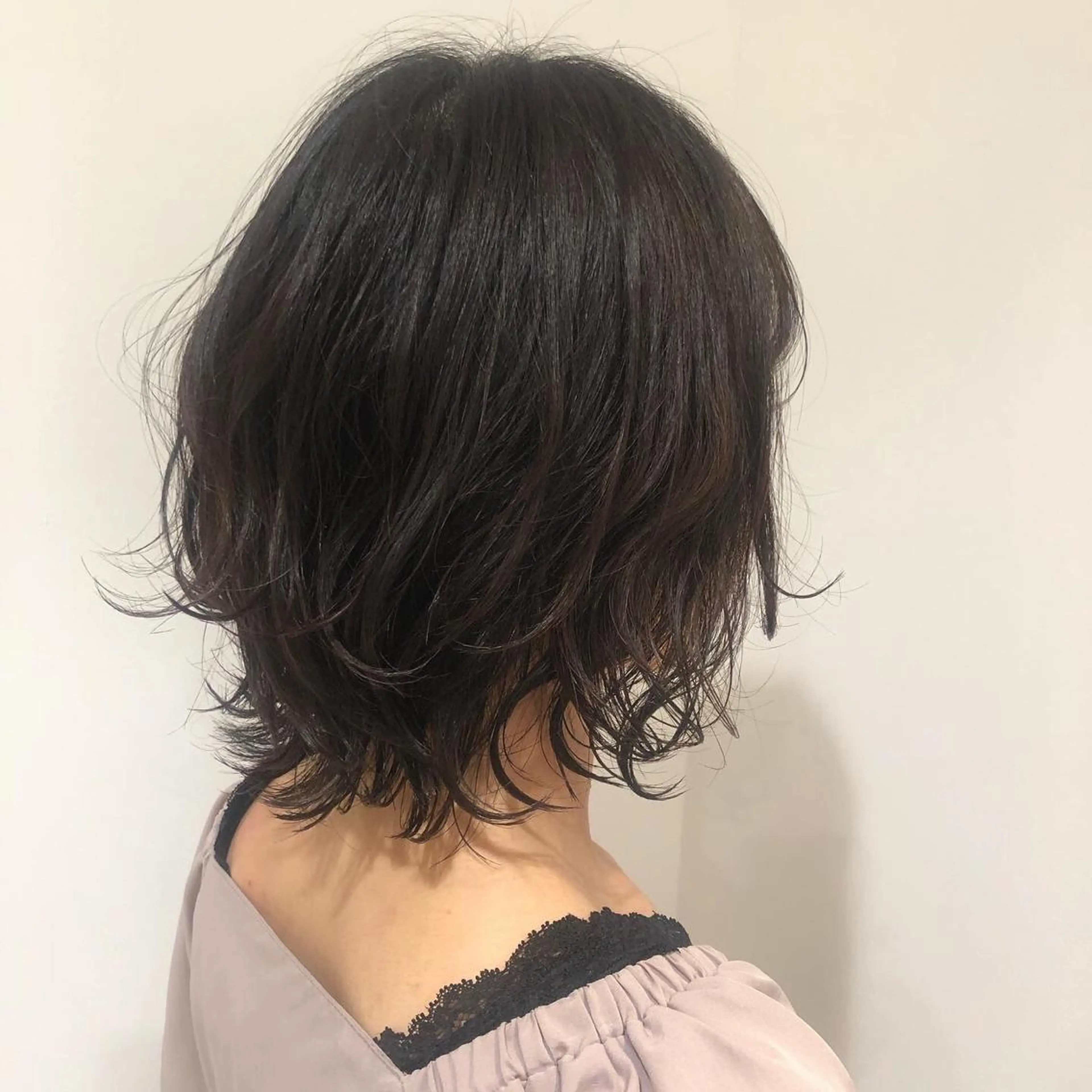 ミディアム ウルフカット ヤマモト マイのヘアスタイル