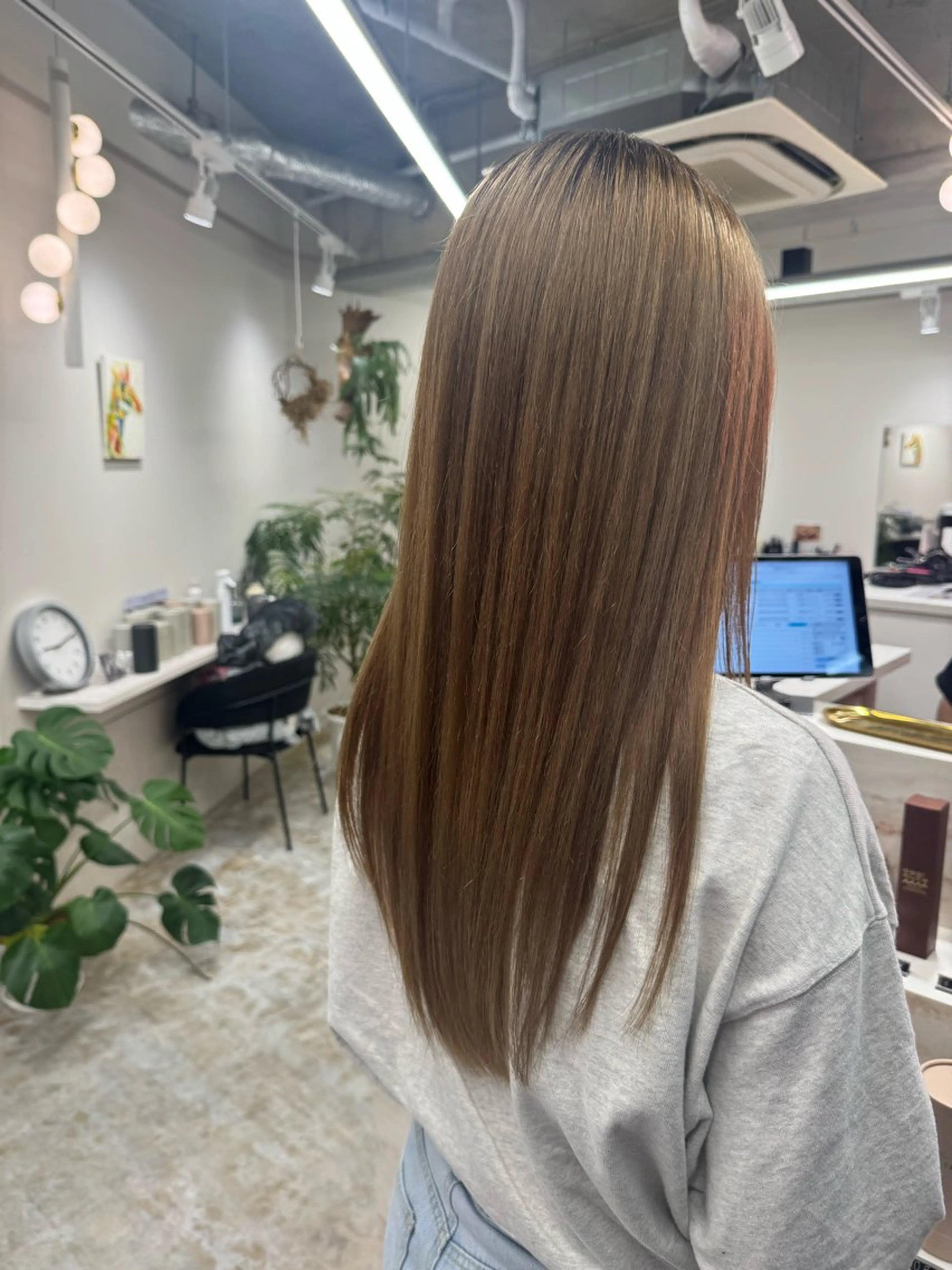 【人気】ブリーチなしダブル風カラー（イルミナカラー） 🌈💖　8,300円の写真