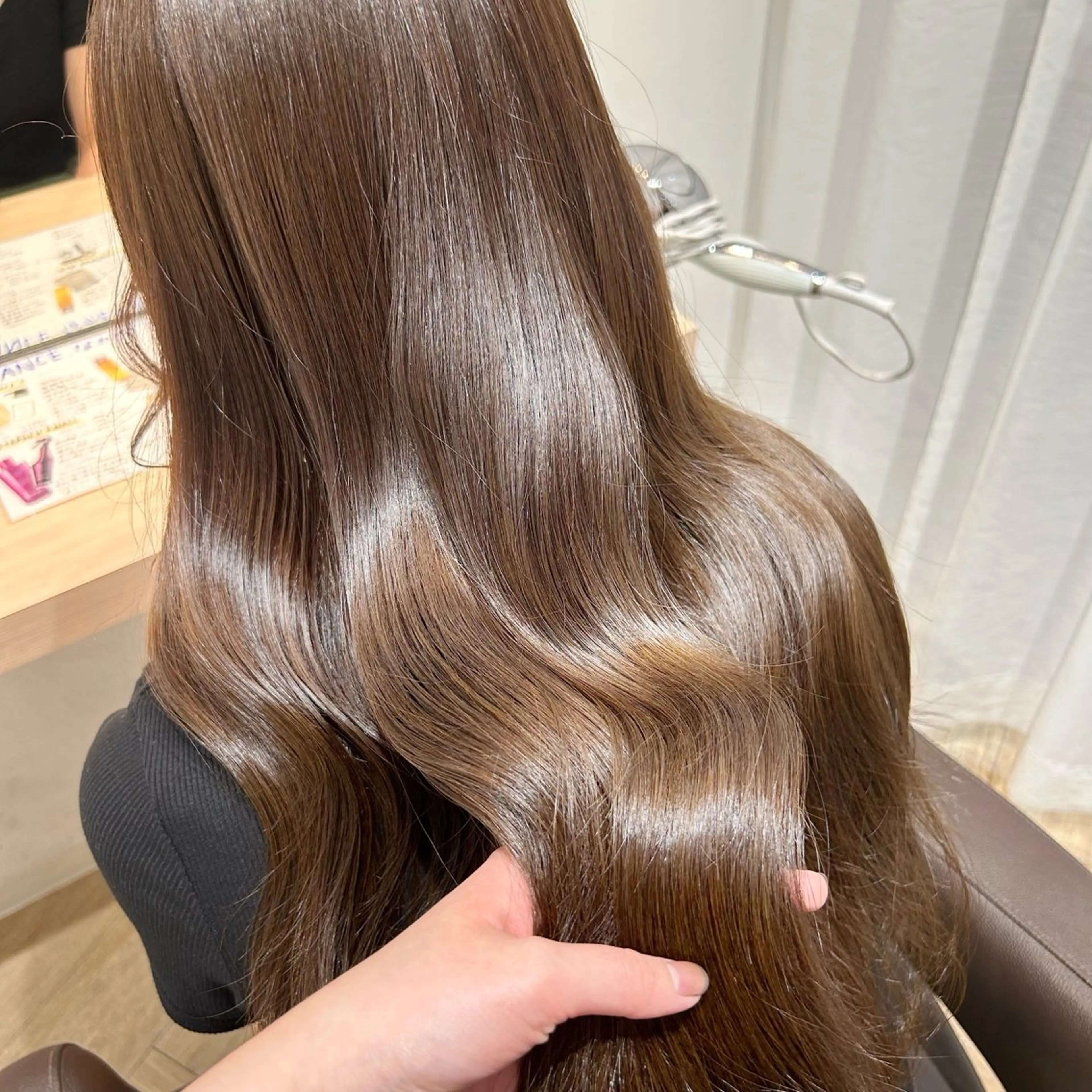 ロング カラー ベージュカラー ブラウンカラー ブラウンベージュ ヘアカラー トリートメント AVANCE.なかもず所属・砂野 真璃奈のヘアスタイル