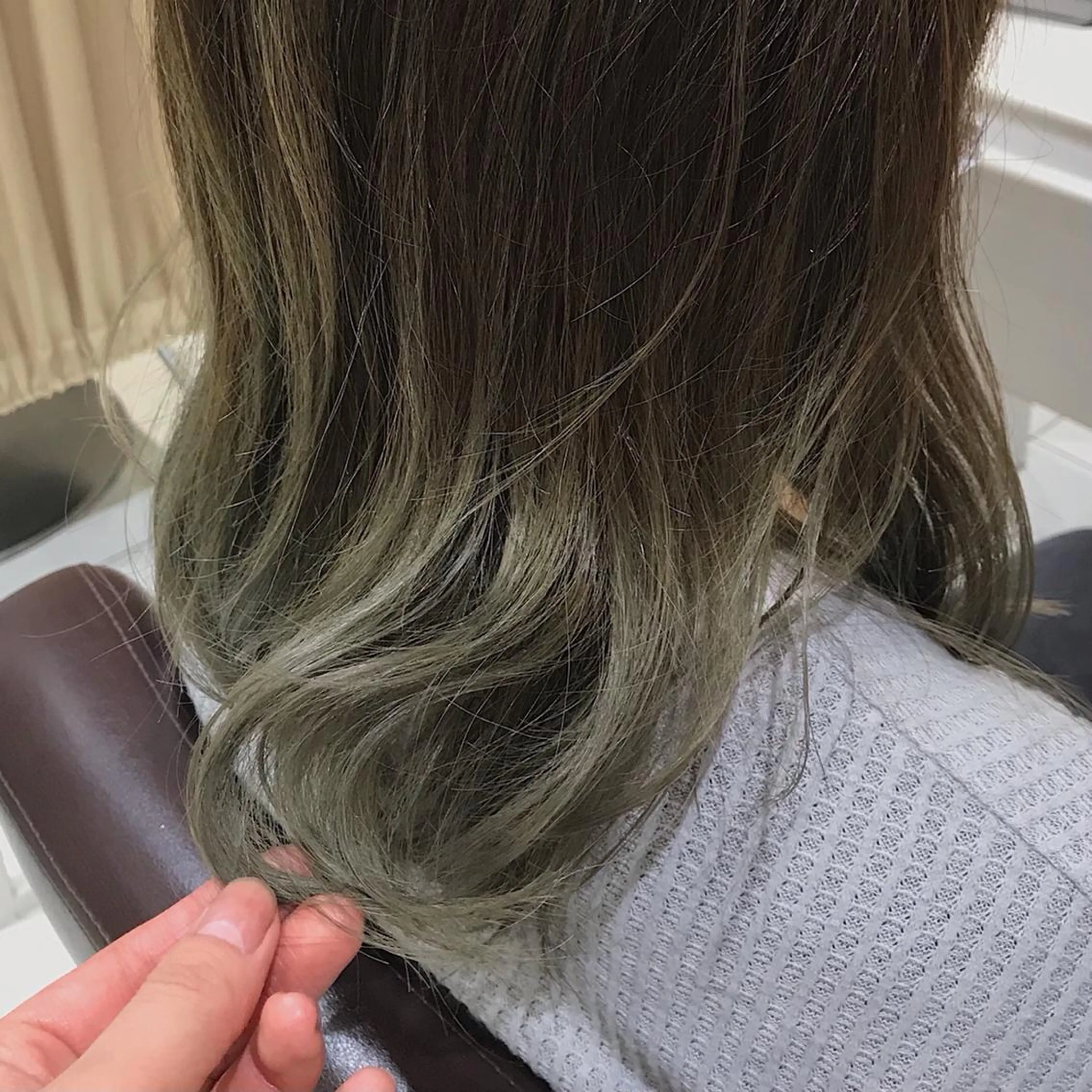 ロング カラー ベージュカラー オリーブベージュ 髪質改善/艶カラー /さかうえゆまのヘアスタイル
