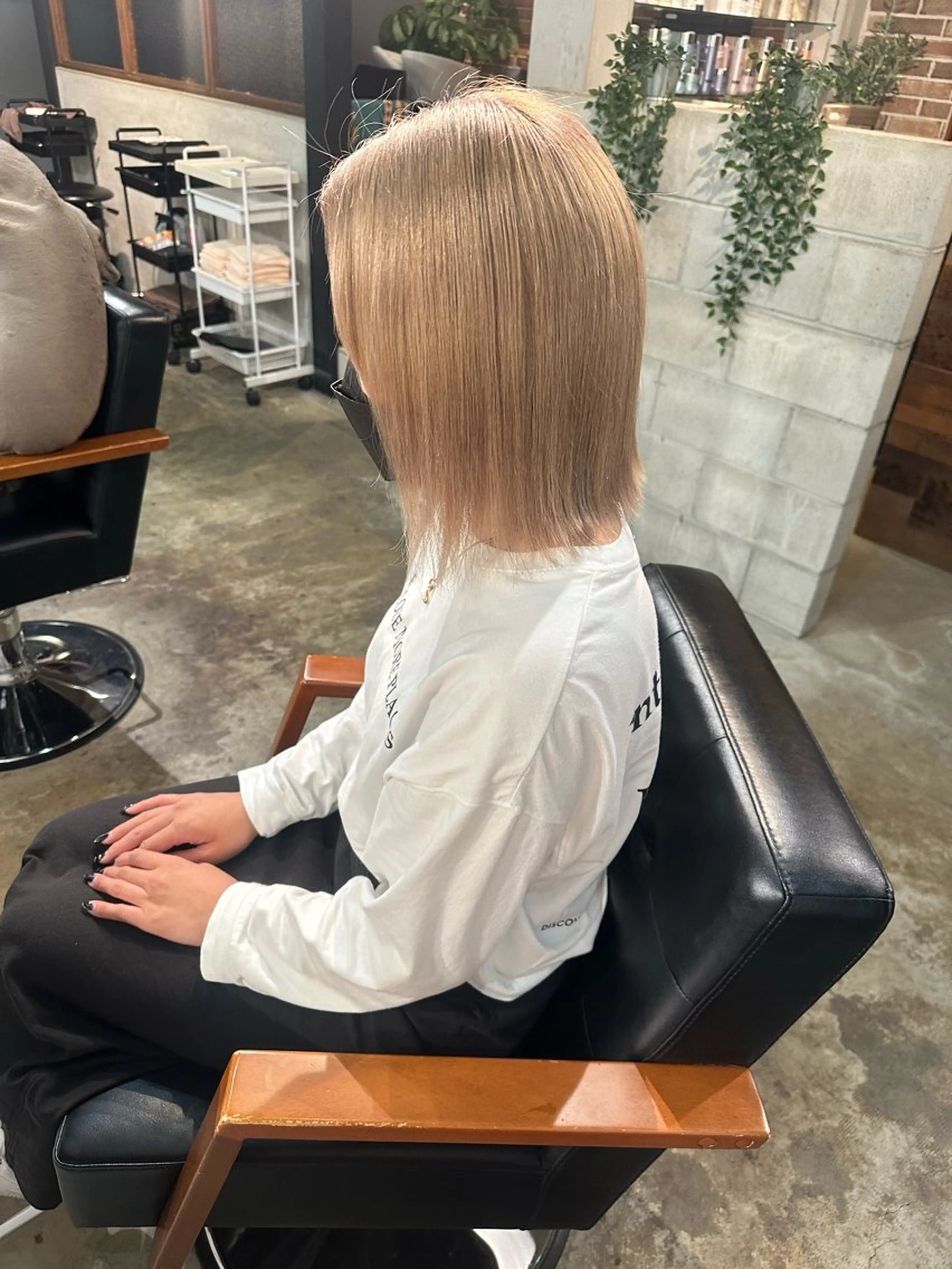 ミディアム ヘアカラー トリートメント Baby美容師 Ninaのヘアスタイル