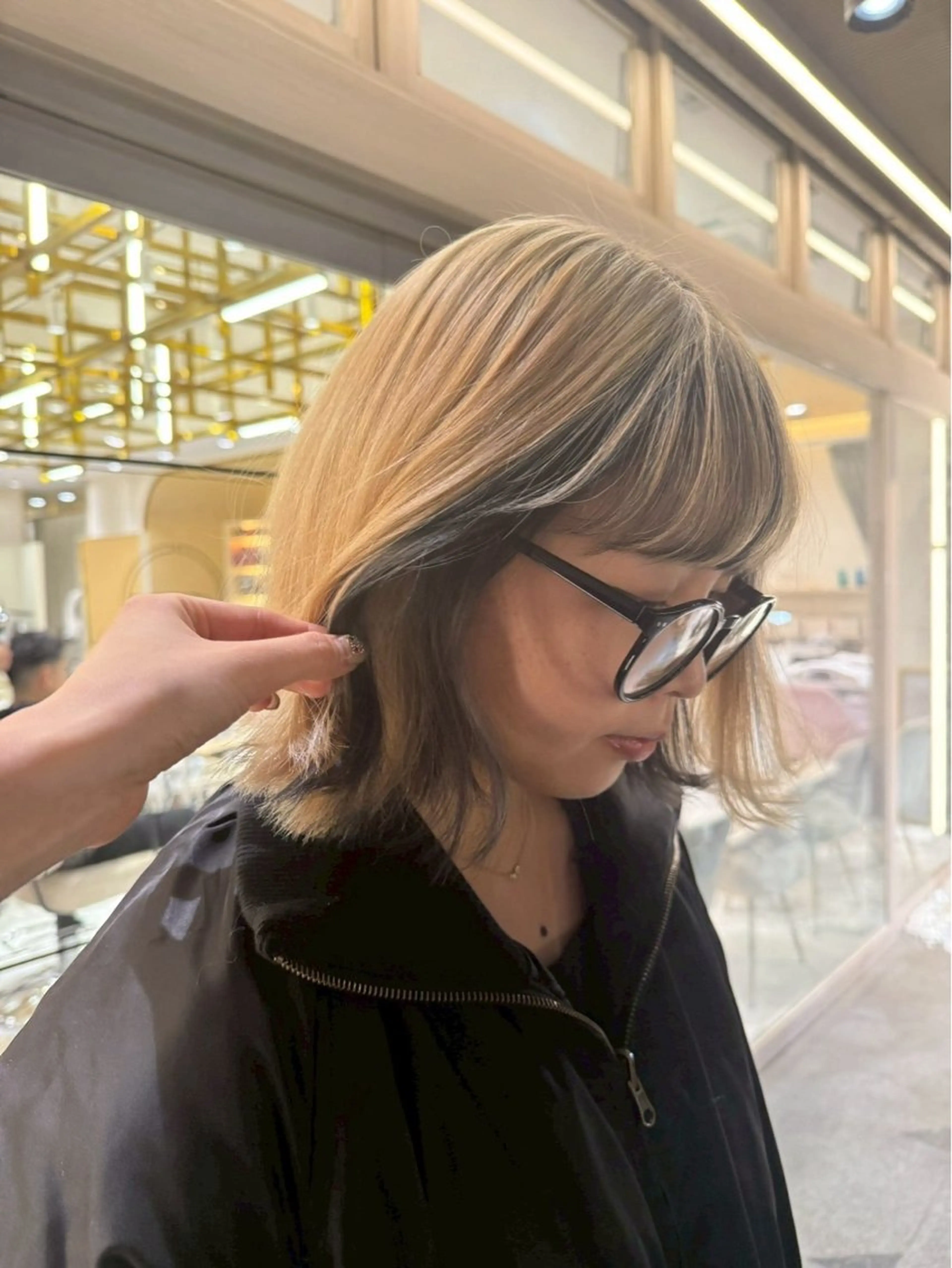 ミディアム カラー 透明感ツヤカラー コトノ🫧のヘアスタイル