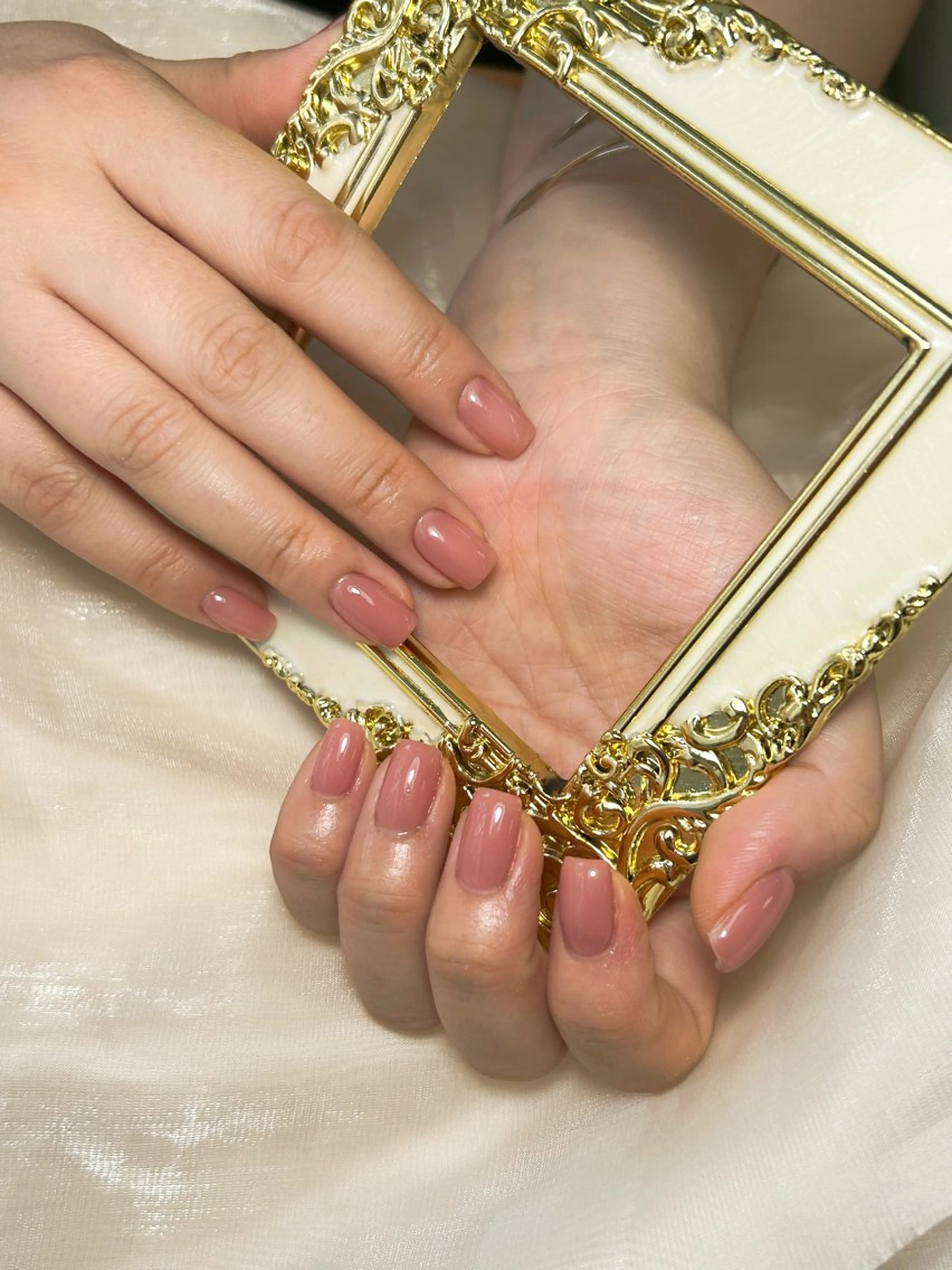 ネイル U·Mi nail salon所属・U·MI 長さ出し専門店のネイルデザイン
