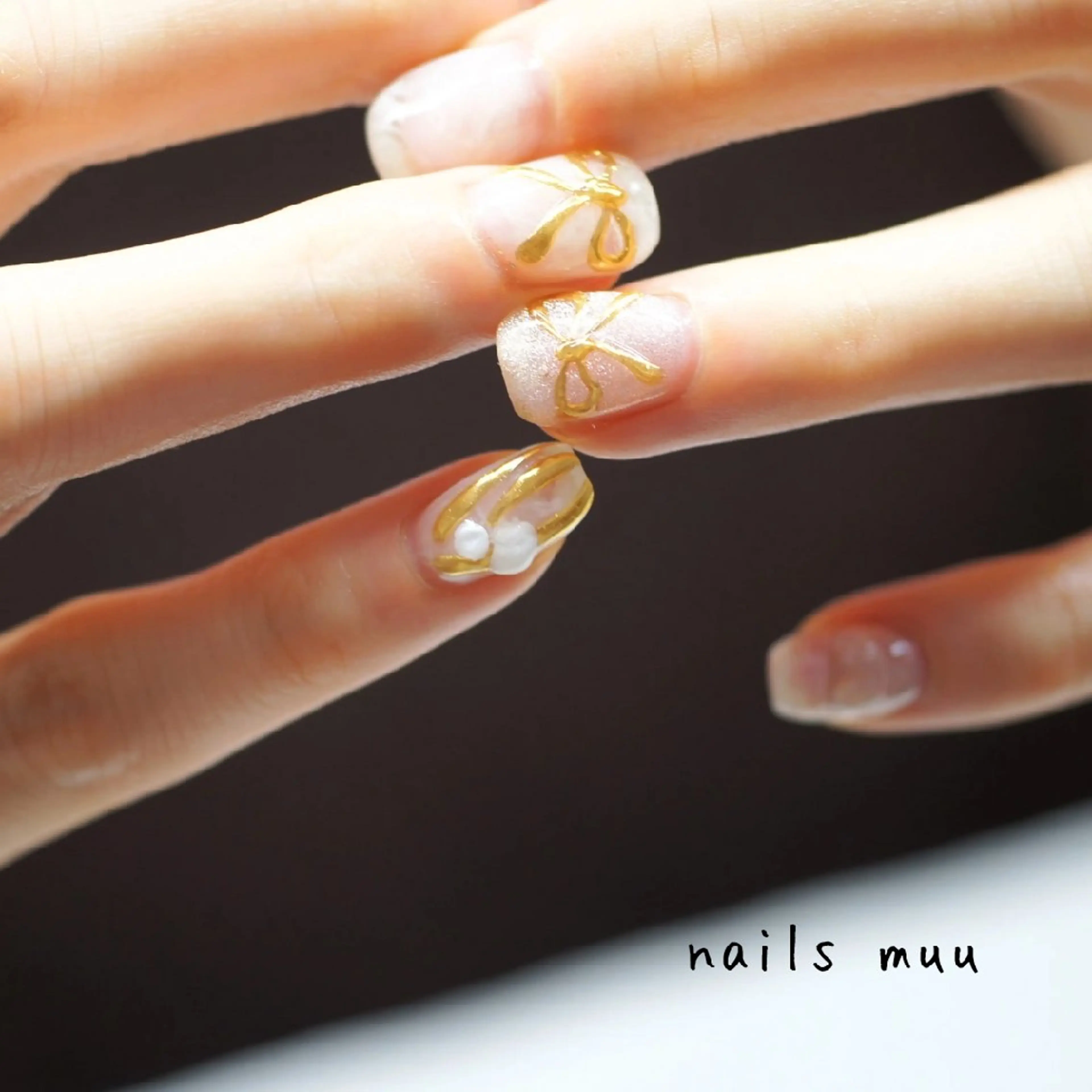 ネイル ゴールド ハート マグネットネイル 大理石ネイル(マーブル) ニュアンスネイル nails muu まゆのネイルデザイン