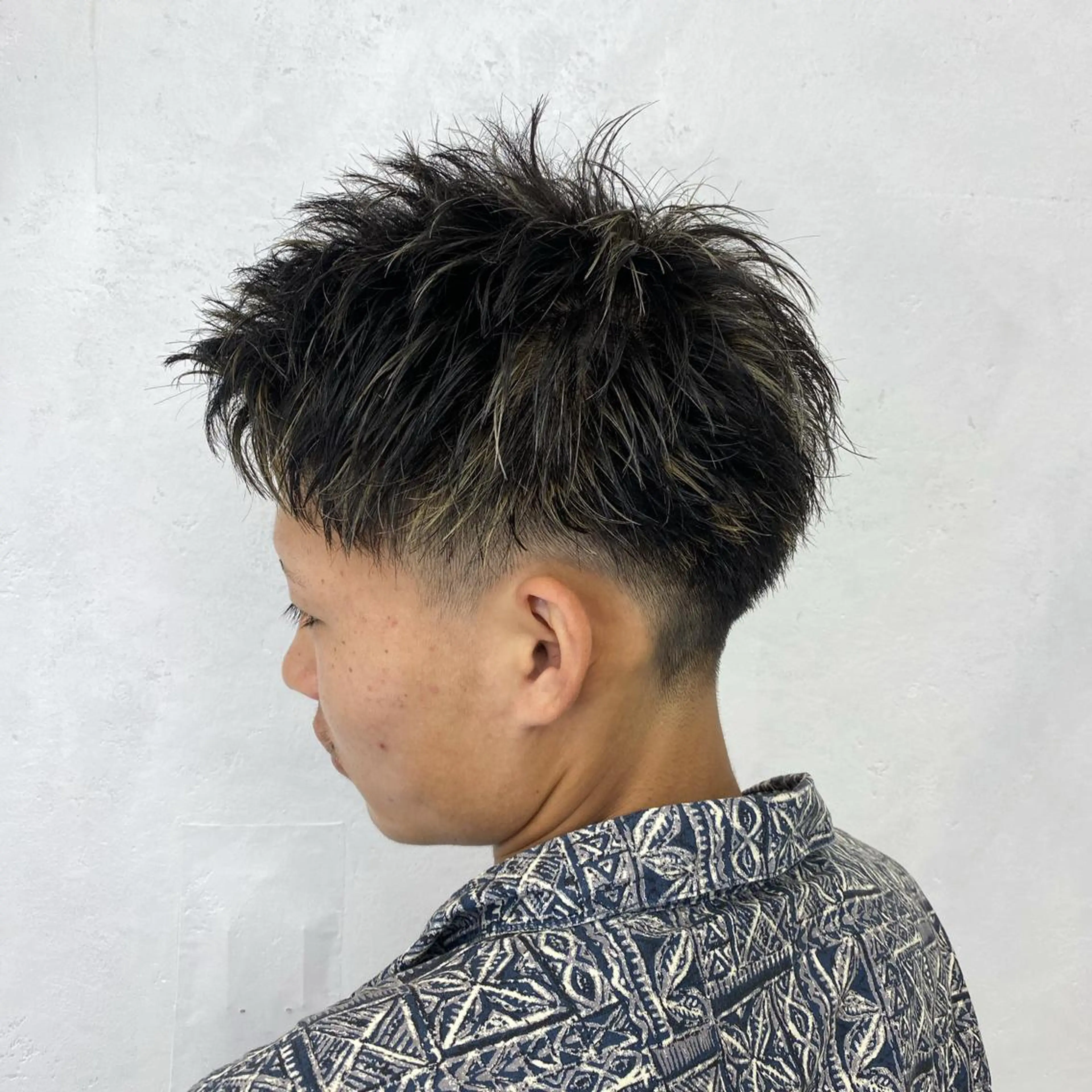 ショート カラー メンズ メンズハイライト モヒカン ハイライトカラー ハイライト 🌈透明感カラー ✨松田龍也🌈のヘアスタイル