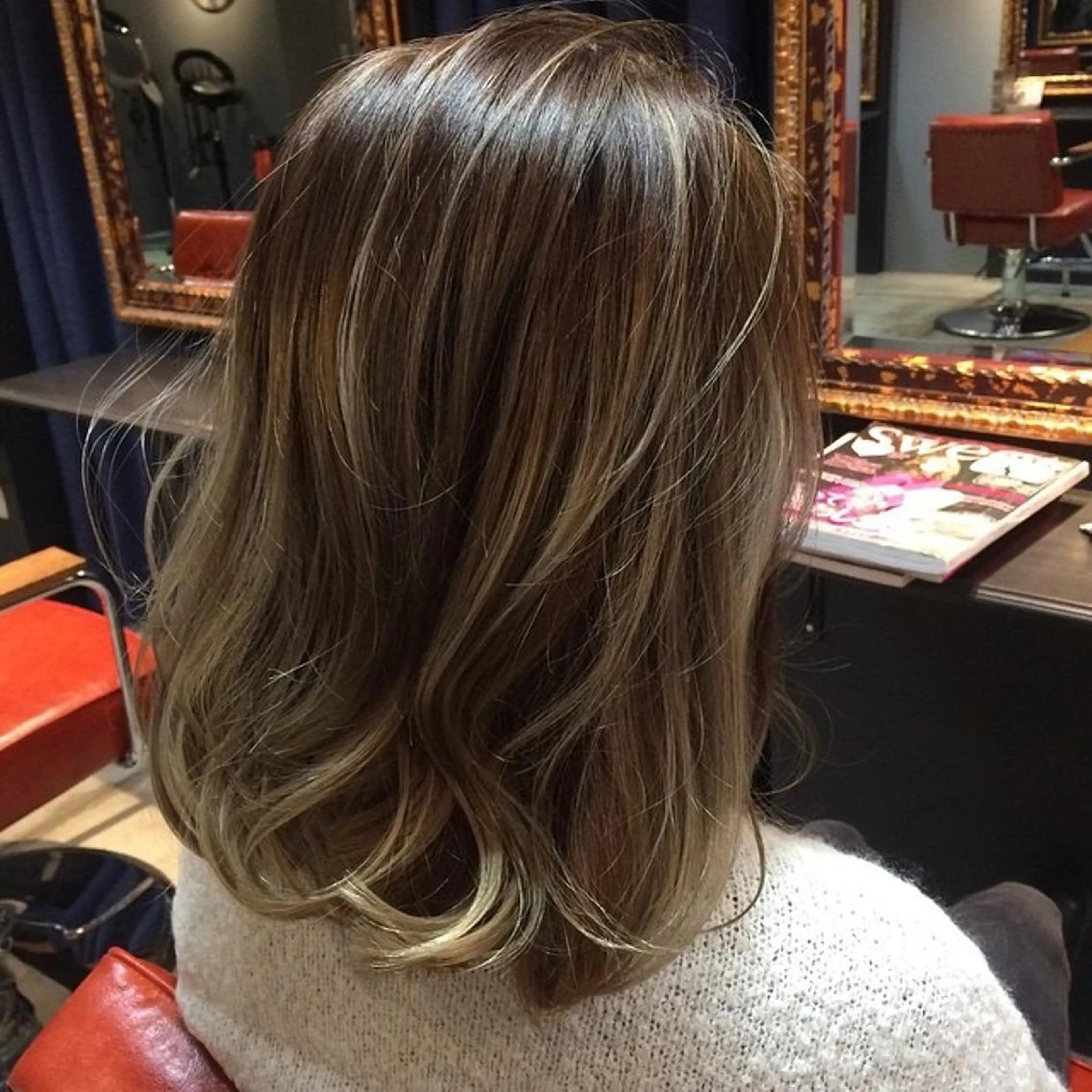 セミロング N゚秋田店【副店長】 aiのヘアスタイル