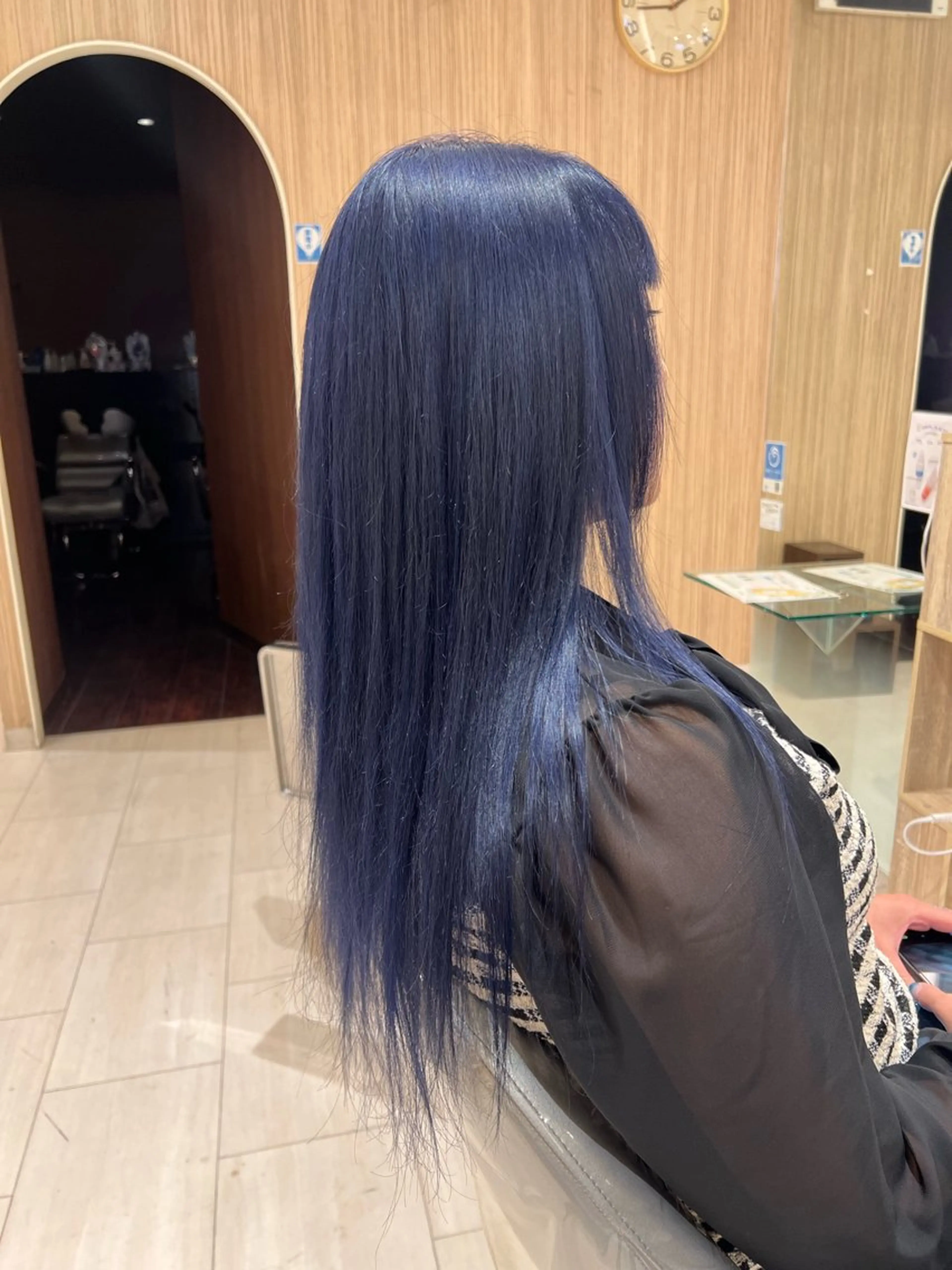 ロング カラー ブリーチ ブルーカラー ネイビーカラー 美髪矯正/髪質改善/ 艶髪🤍伊藤梨紗のヘアスタイル