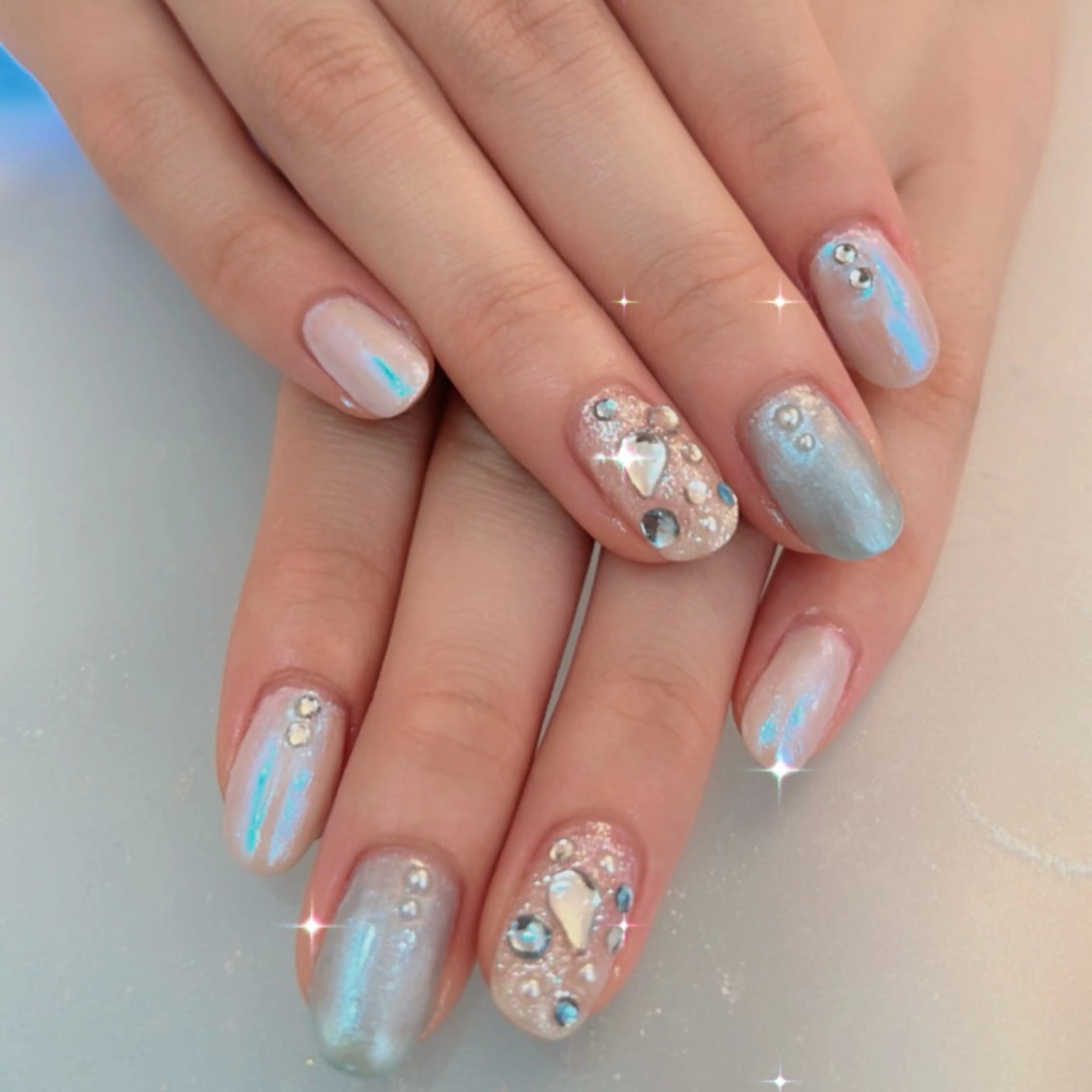 ネイル オーロラネイル ハンドネイル CherieNail 💗manaのネイルデザイン