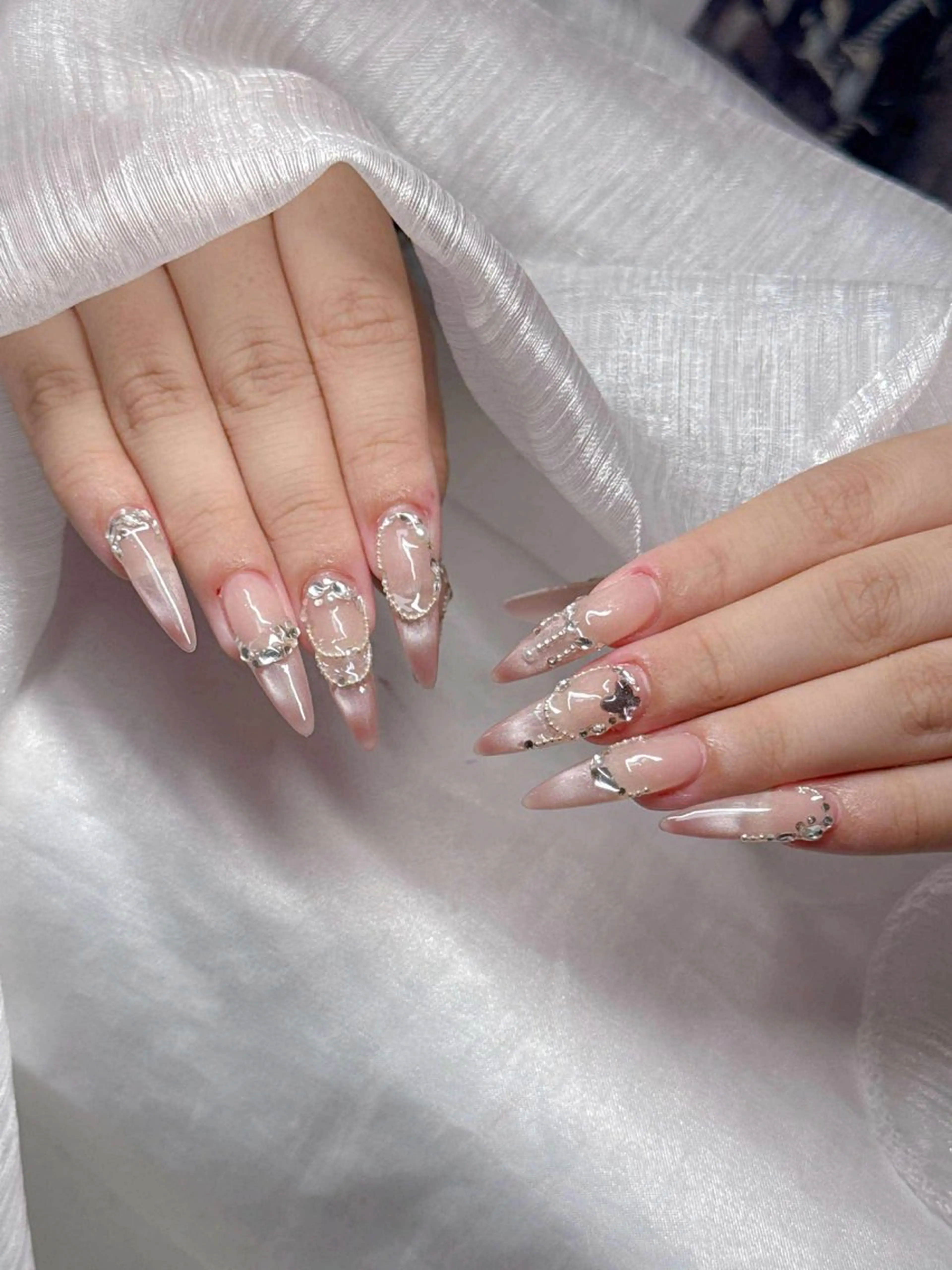 ネイル ハンドネイル Lee Nailsのネイルデザイン