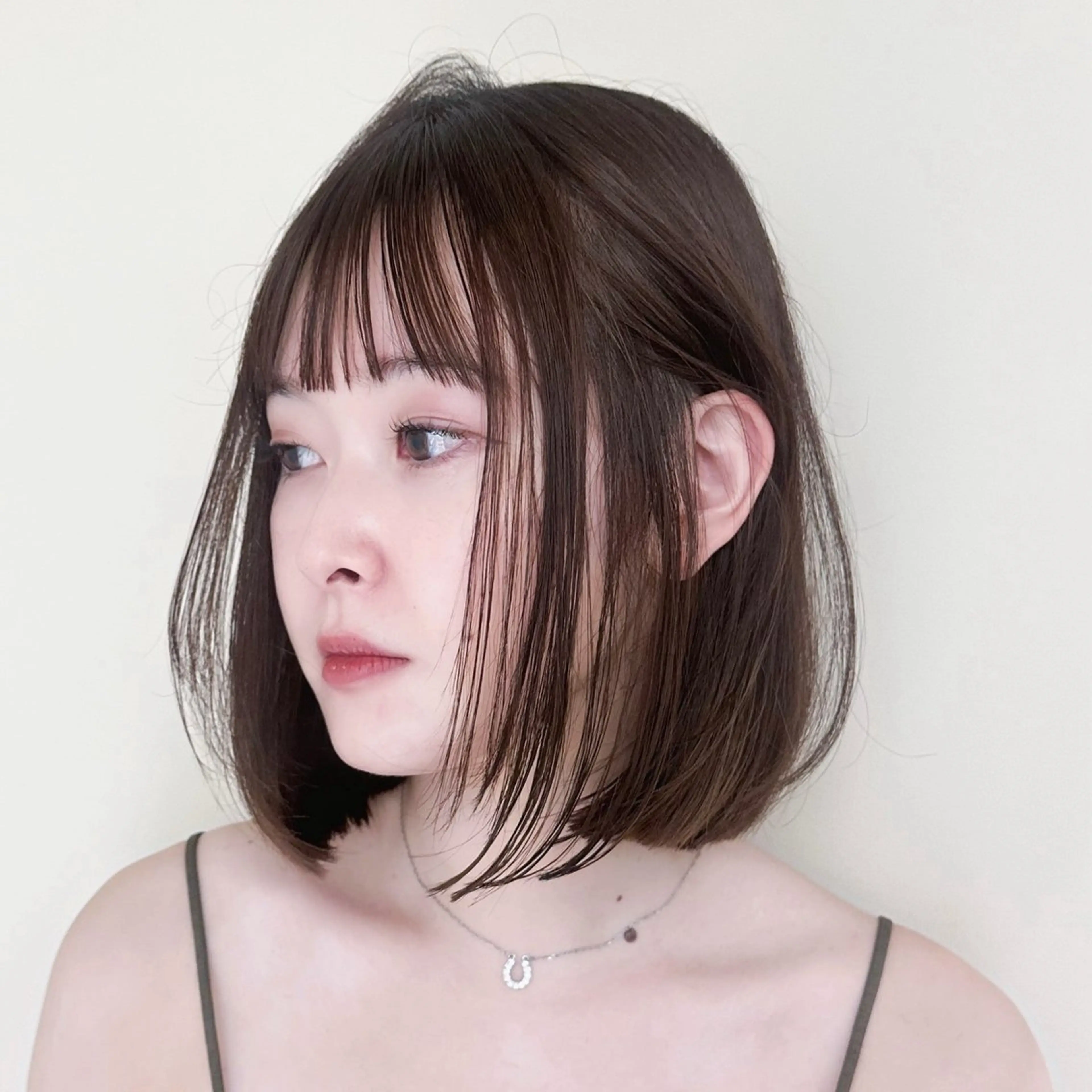 ショート ボブ 🎗️似合わせ/小顔 顔周りカット/透明感のヘアスタイル