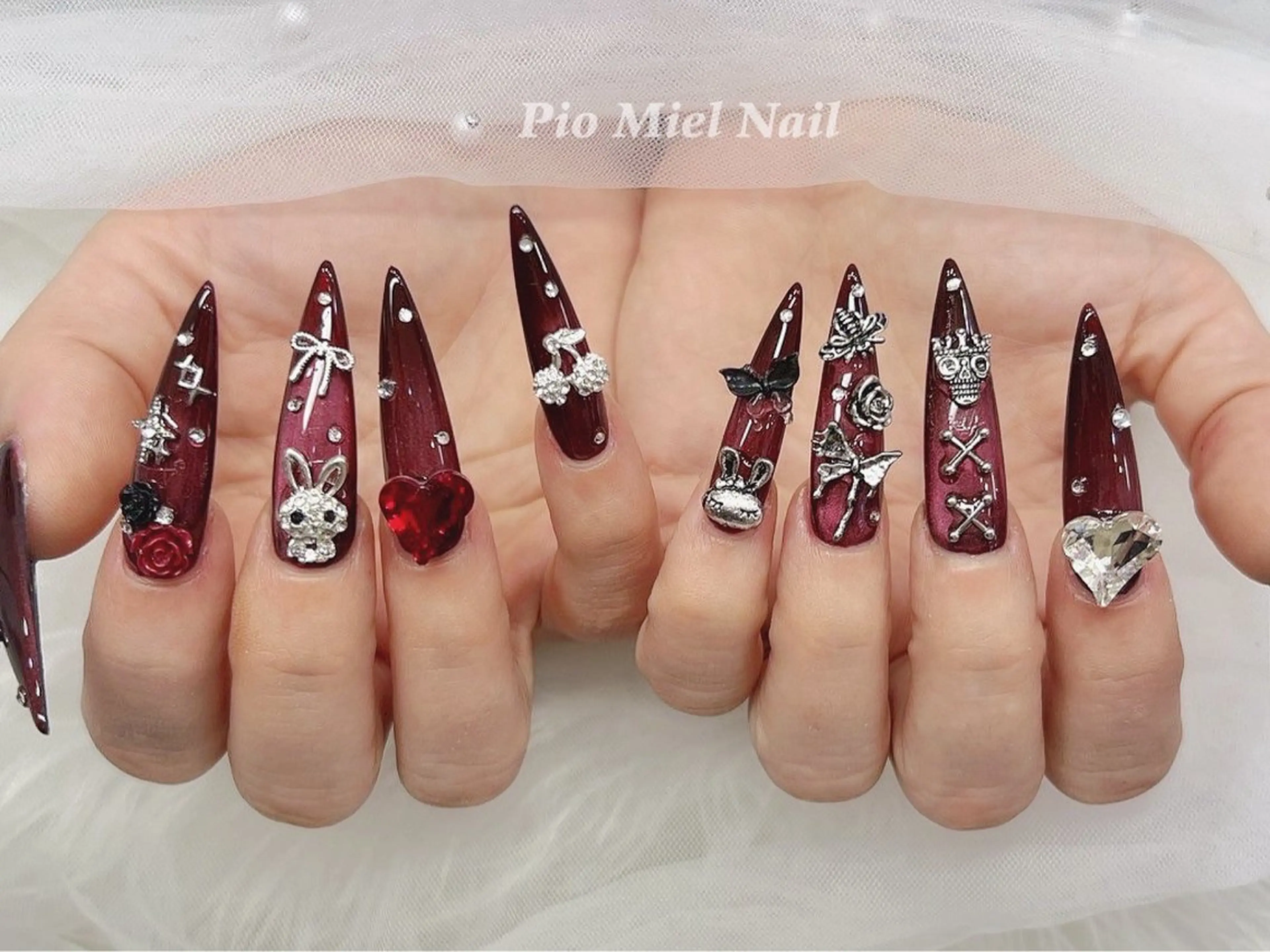 ネイル ボルドー ロングネイル 持ち込み ハンドネイル momo 長さだしのネイルデザイン