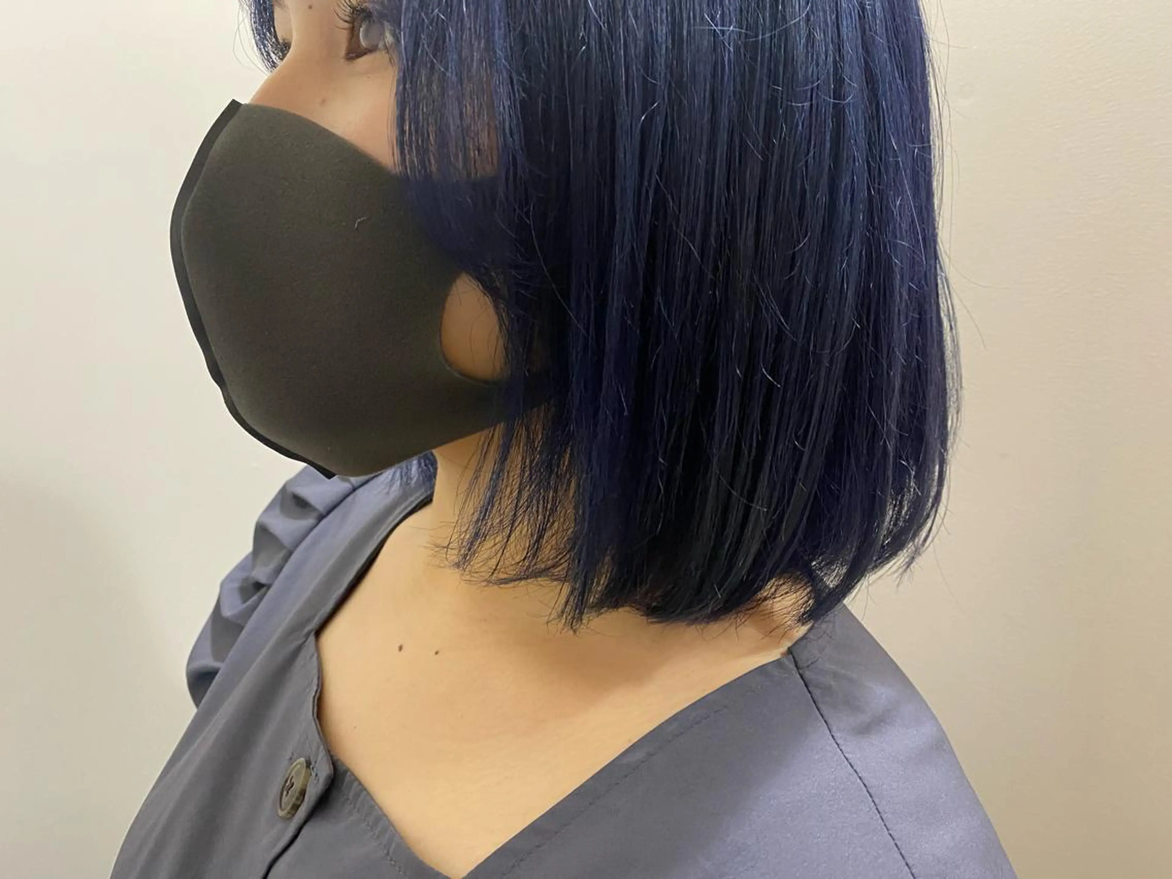 ミディアム カラー 黒髪 ブルーカラー ブルーブラック ミキ マコのマツエク・マツパデザイン