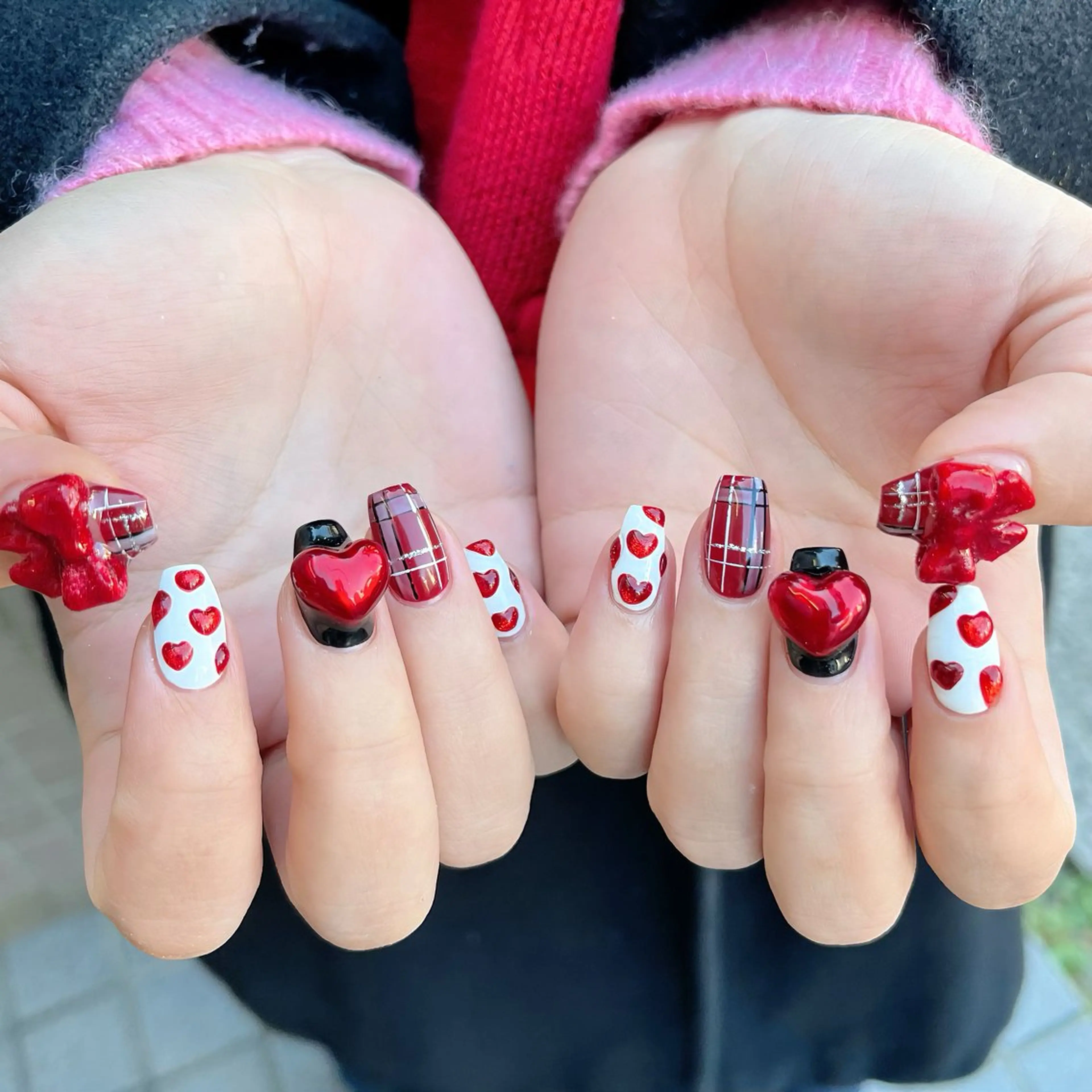 ネイル フラッシュネイル フレンチネイル ミラーネイル ワンカラーネイル 赤色 ハンドネイル 🫧OPELIA NAIL渋谷🫧のネイルデザイン