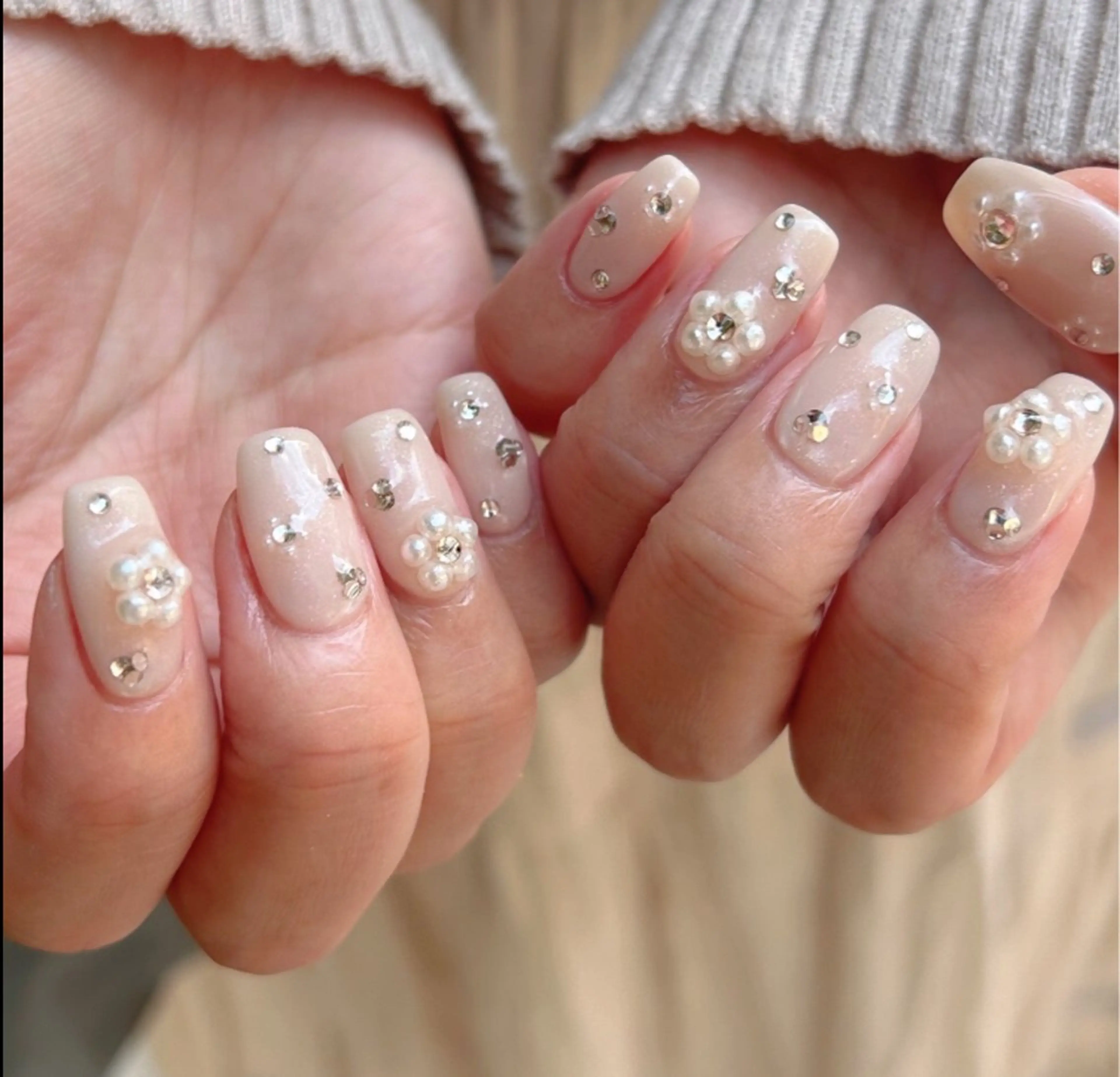 ネイル 長さ出し グラデーション キラキラネイル 韓国ネイル ラメ(グリッター) ハンドネイル ハンドケア Chisa Nail Studio所属・リ リのネイルデザイン