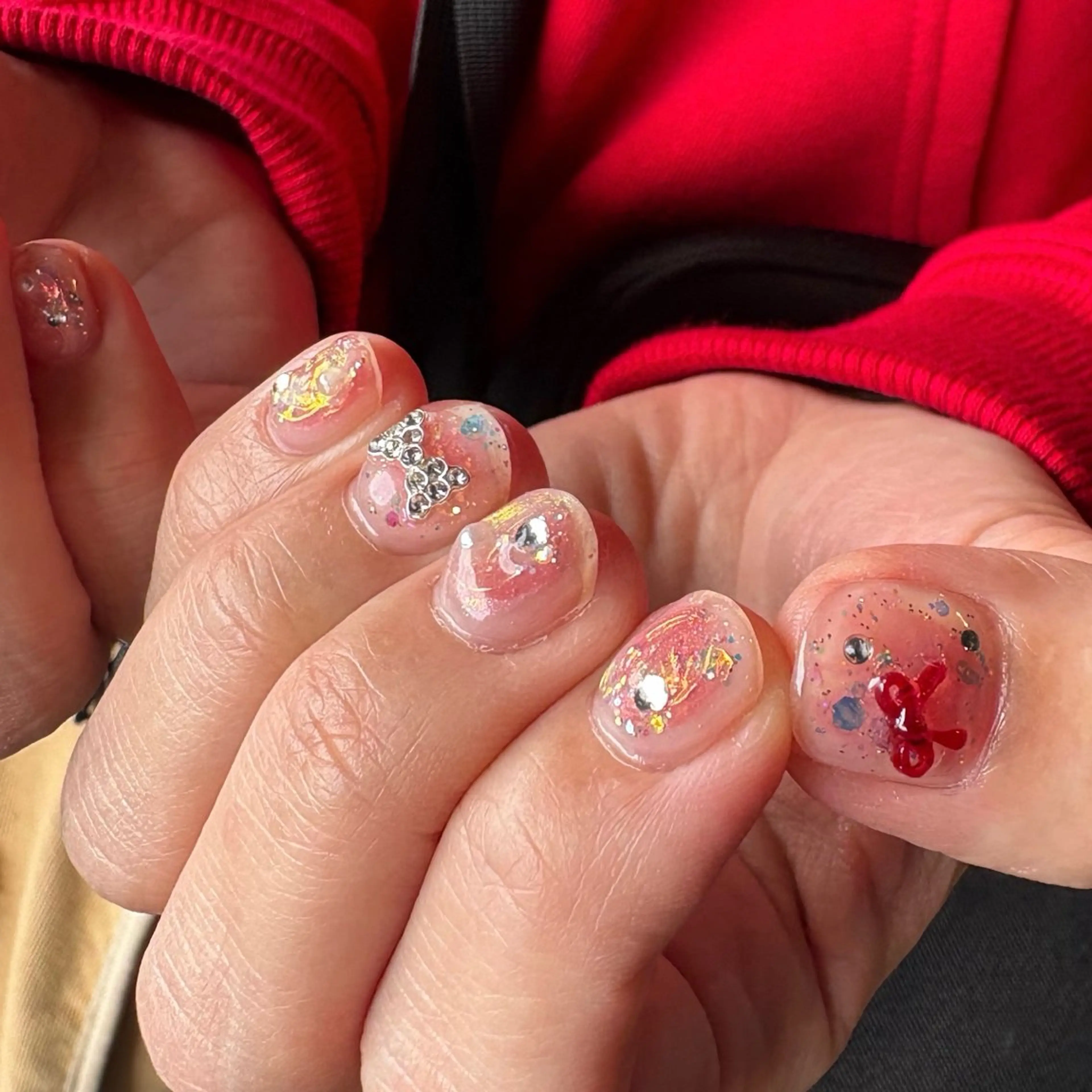 ネイル チークネイル 韓国ネイル ニュアンスネイル リボン ショートネイル nail amuseのネイルデザイン