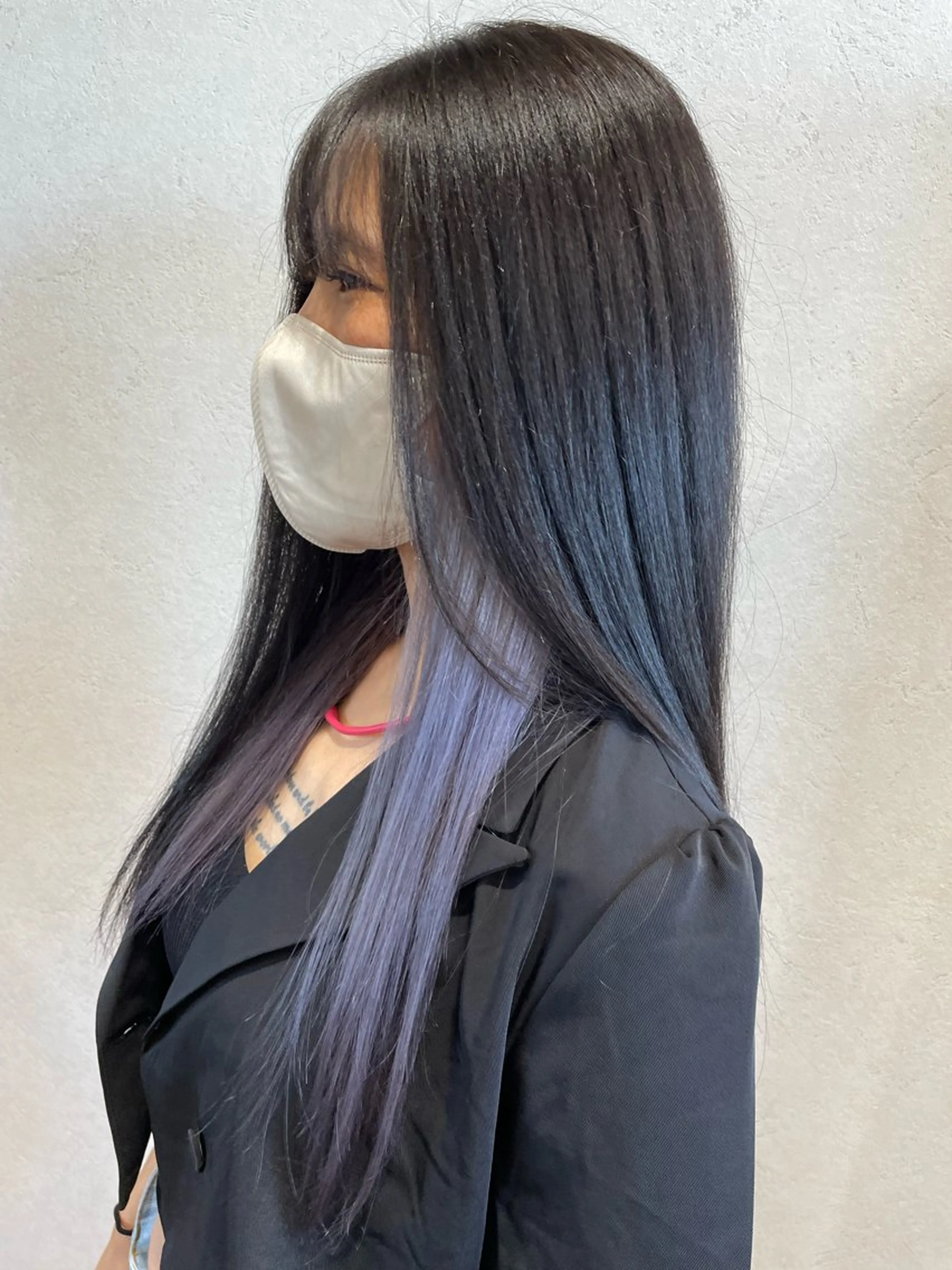 カラー 岡村 真子のヘアスタイル