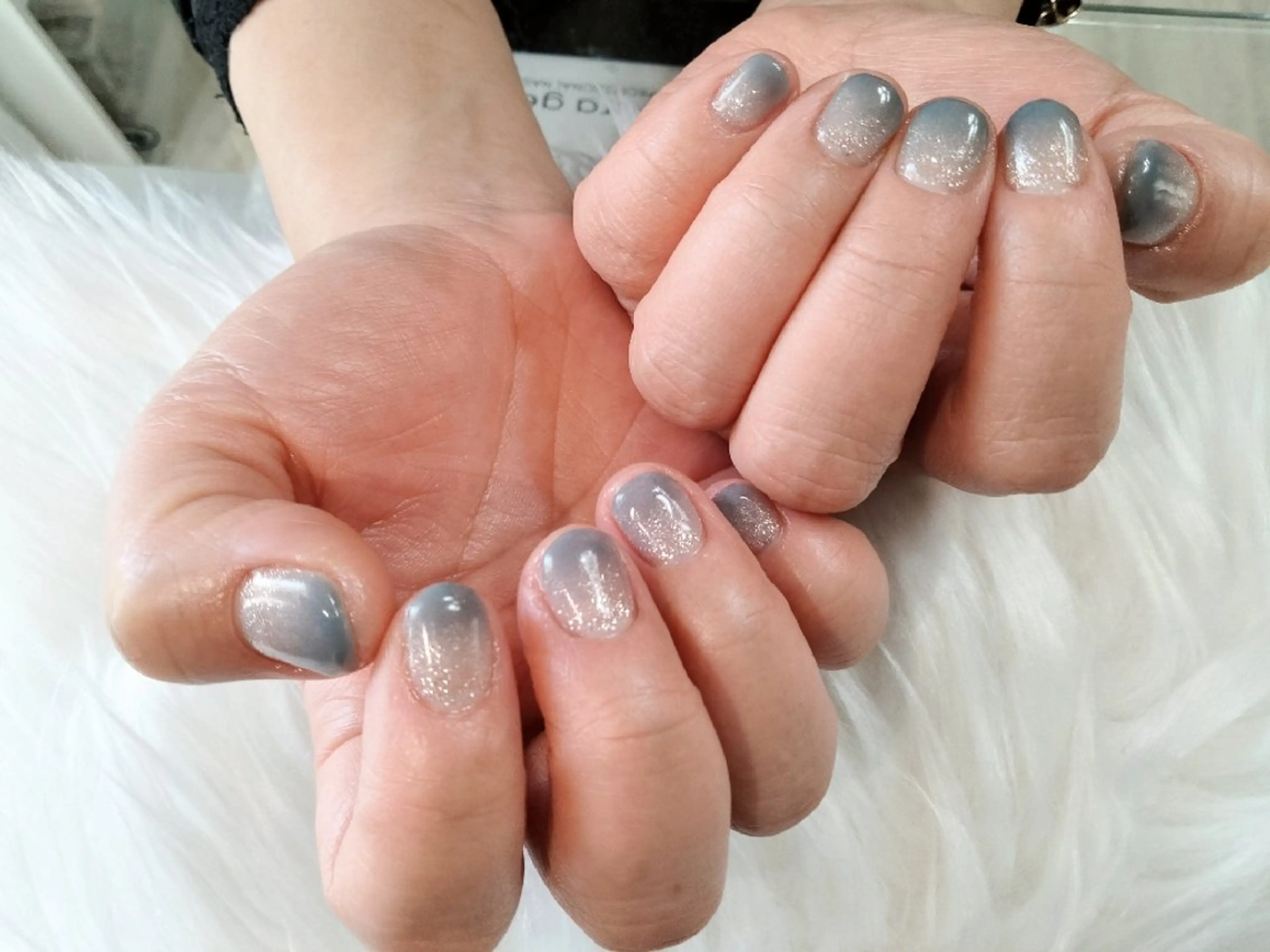 ネイル グラデーション ラメ(グリッター) ラメグラデーション ハンドネイル ハンドケア Beaubie  nailサロンのネイルデザイン