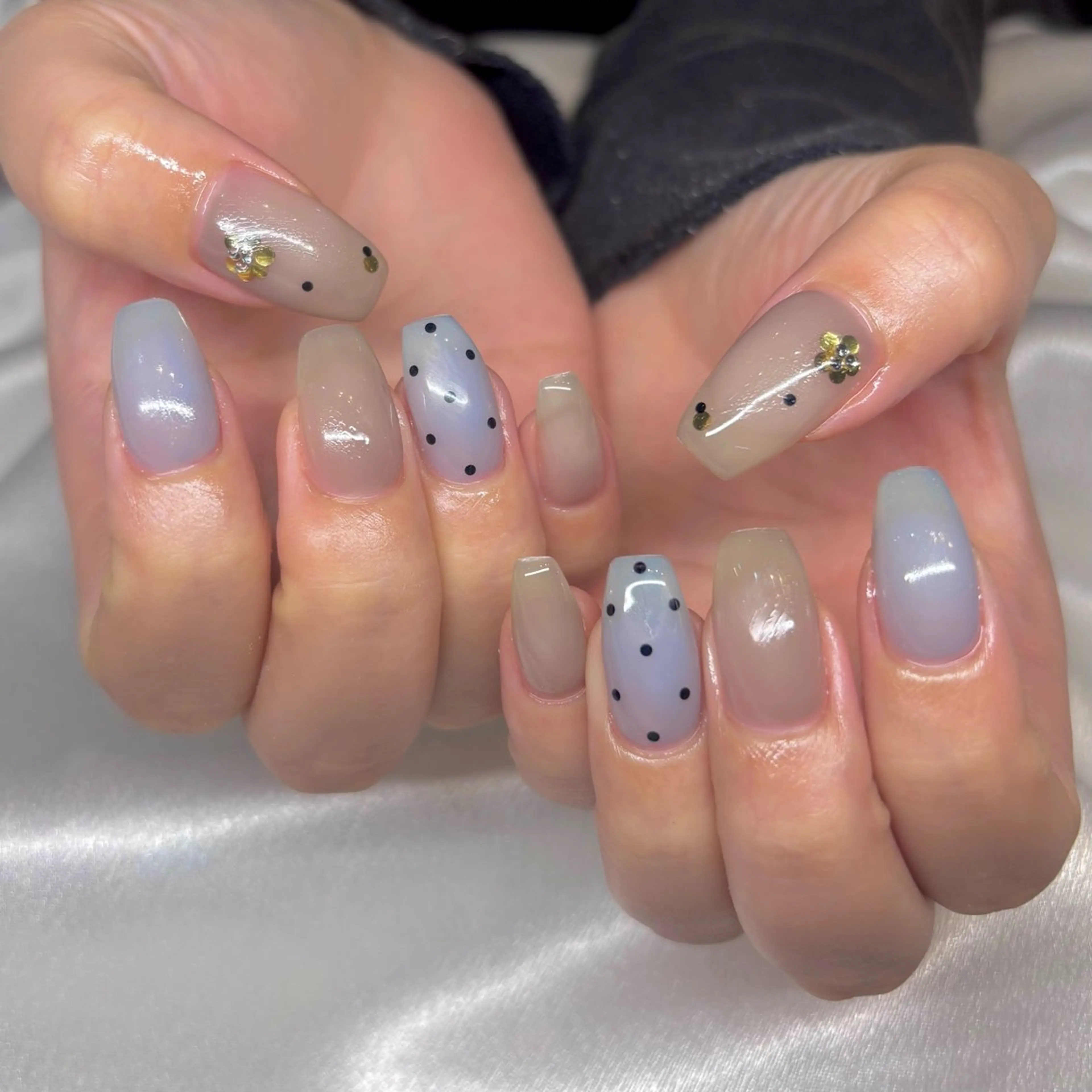 ネイル ハンドネイル . 未來のネイルデザイン