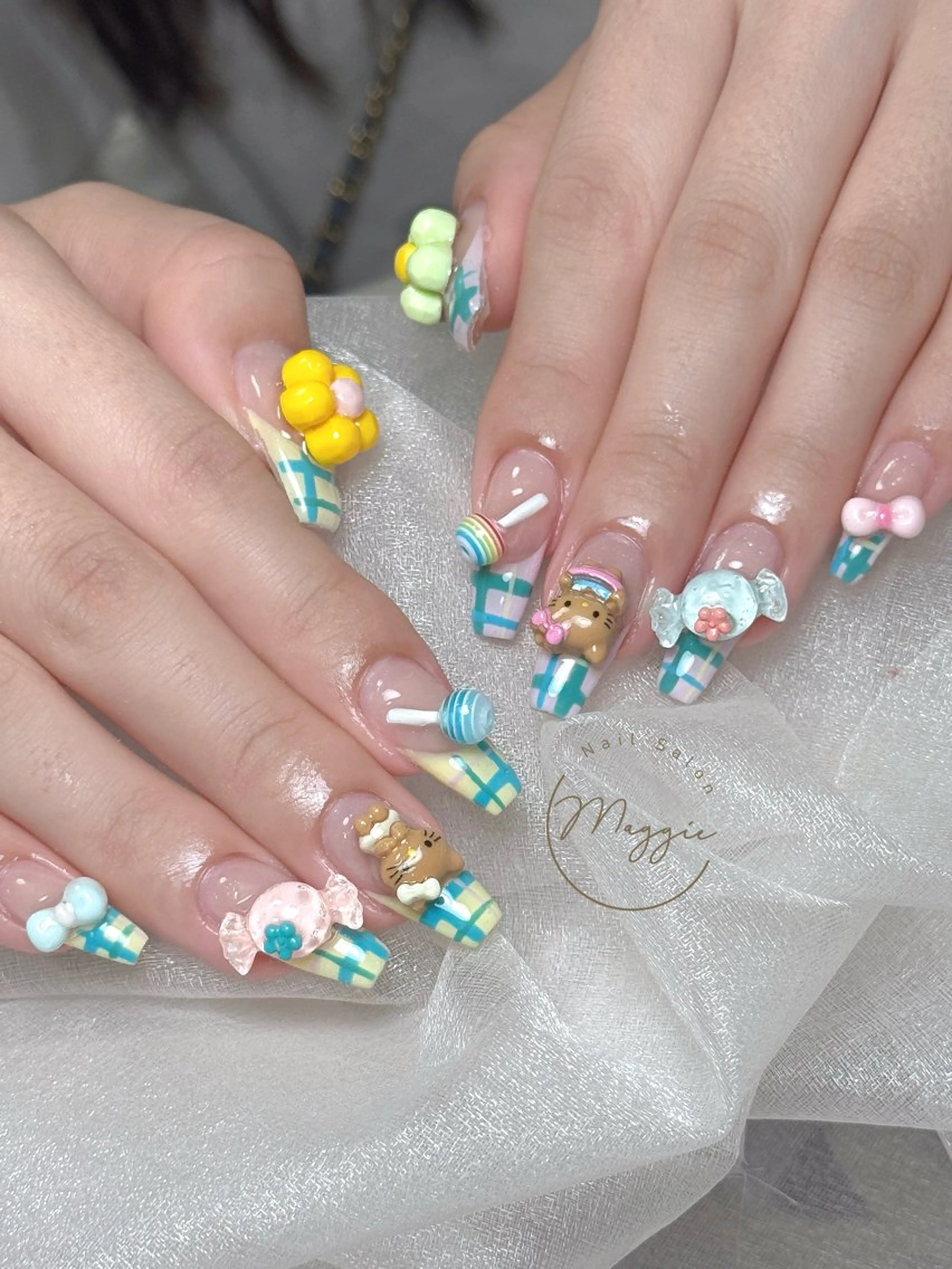 ネイル Maggie Nail🦩のネイルデザイン