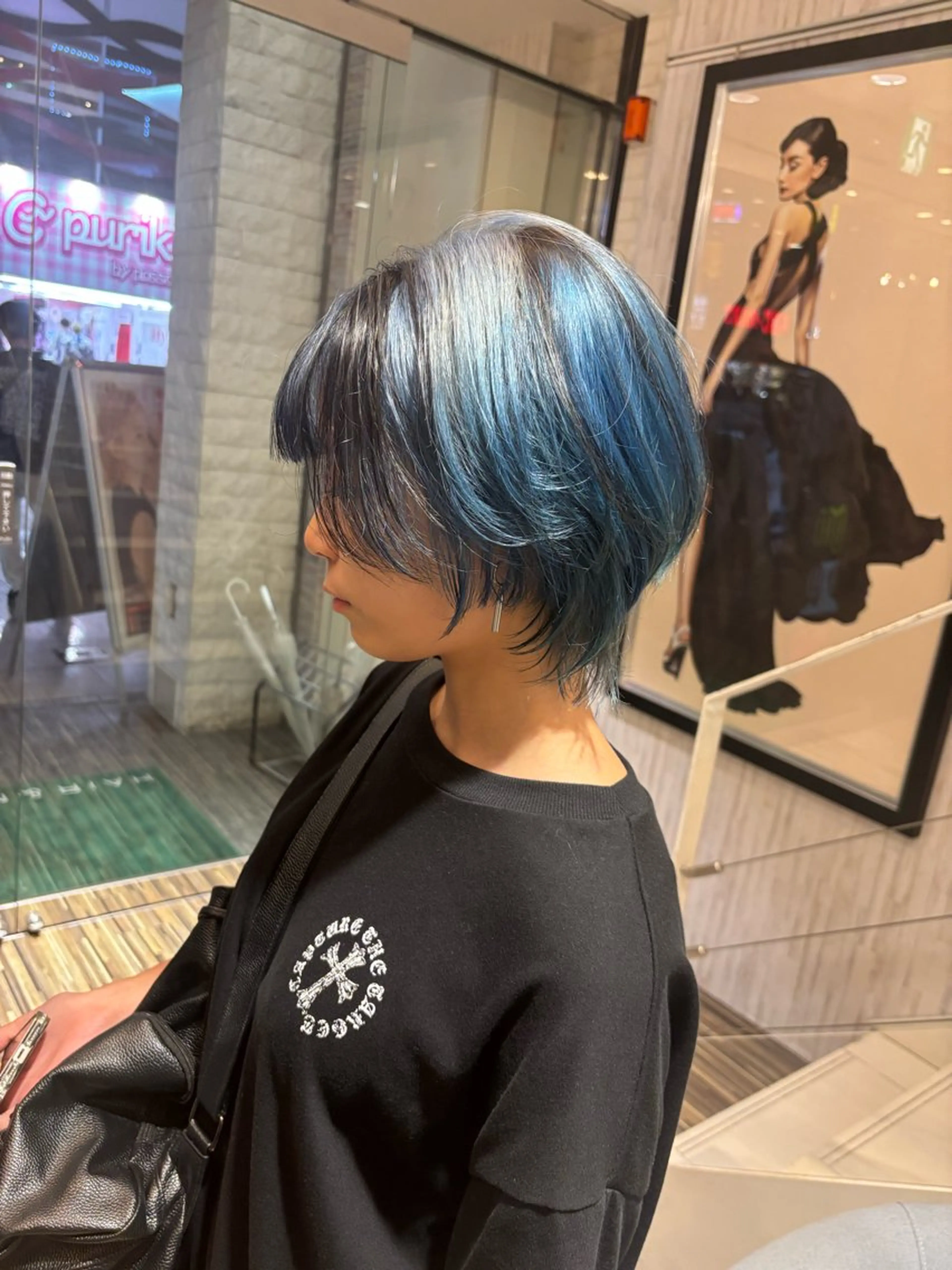 【8月限定🏖️】デザインブリーチ✖︎カラー✖︎内部補修トリートメントコースの写真