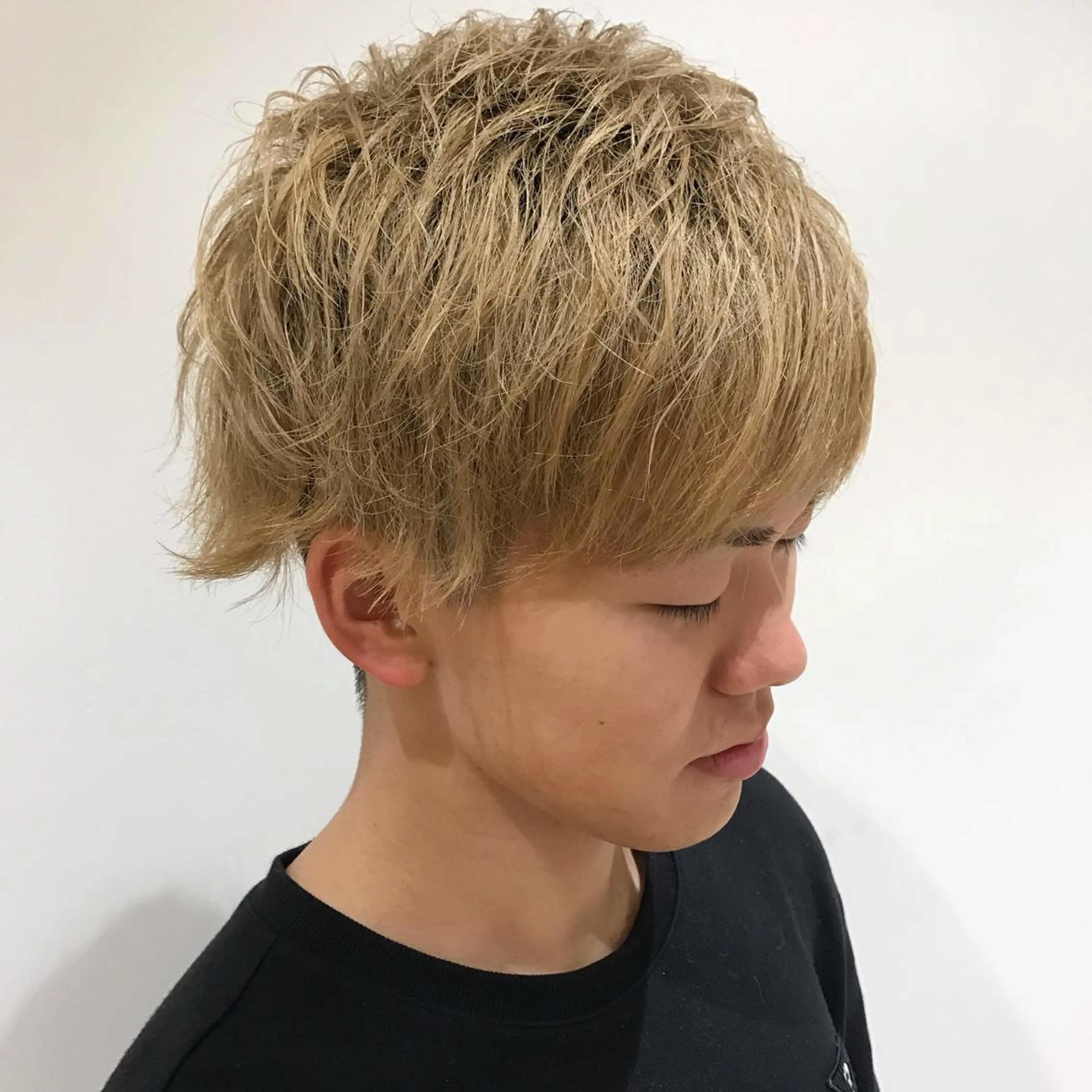 カラー メンズ メンズハイトーン ハイトーンカラー 佐々木 好乃のヘアスタイル