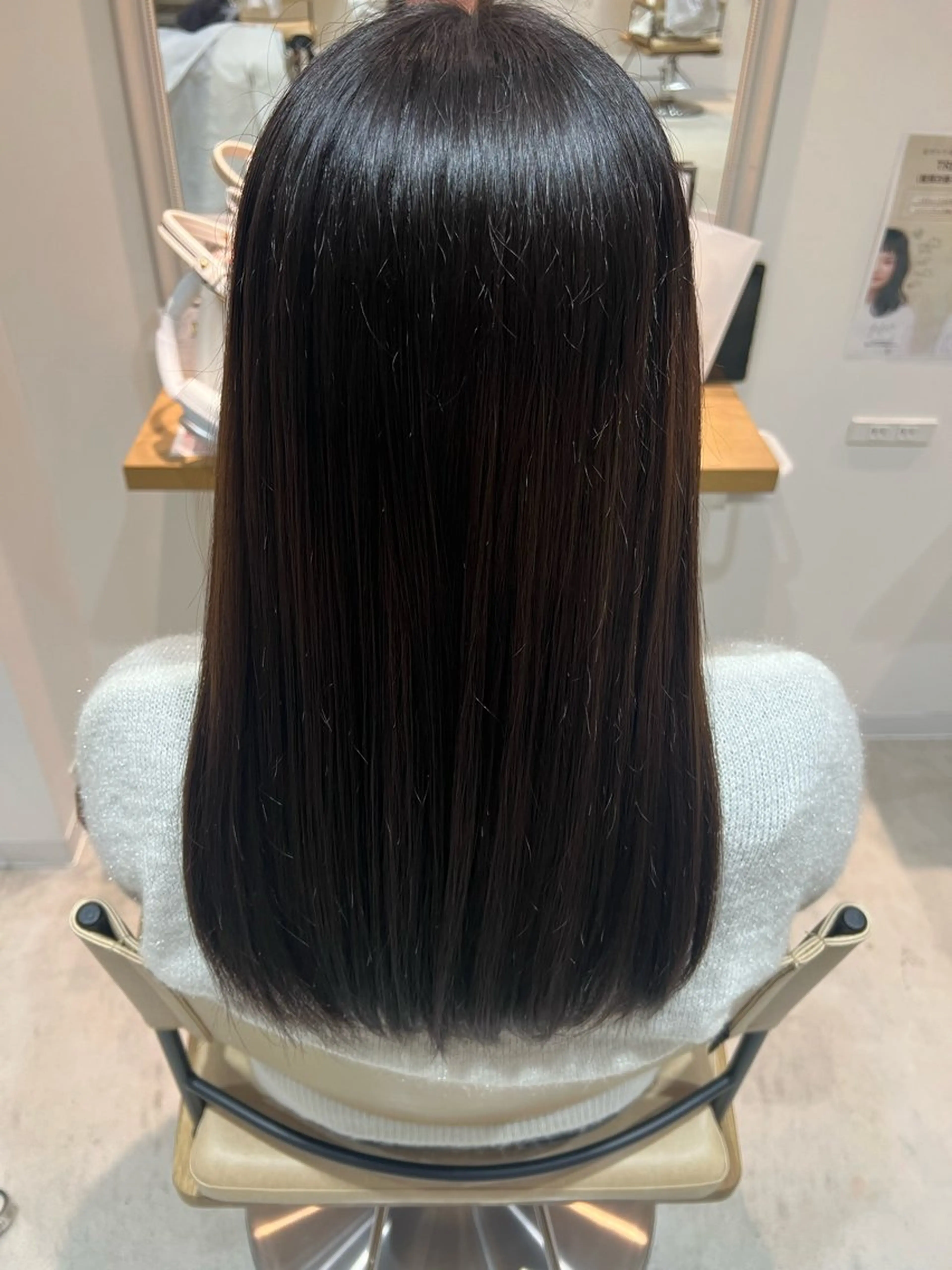 セミロング カラー ブラウンカラー ダークブラウン カット ヘアカラー ️🫧🎀 YUNA️🎀️🫧のヘアスタイル