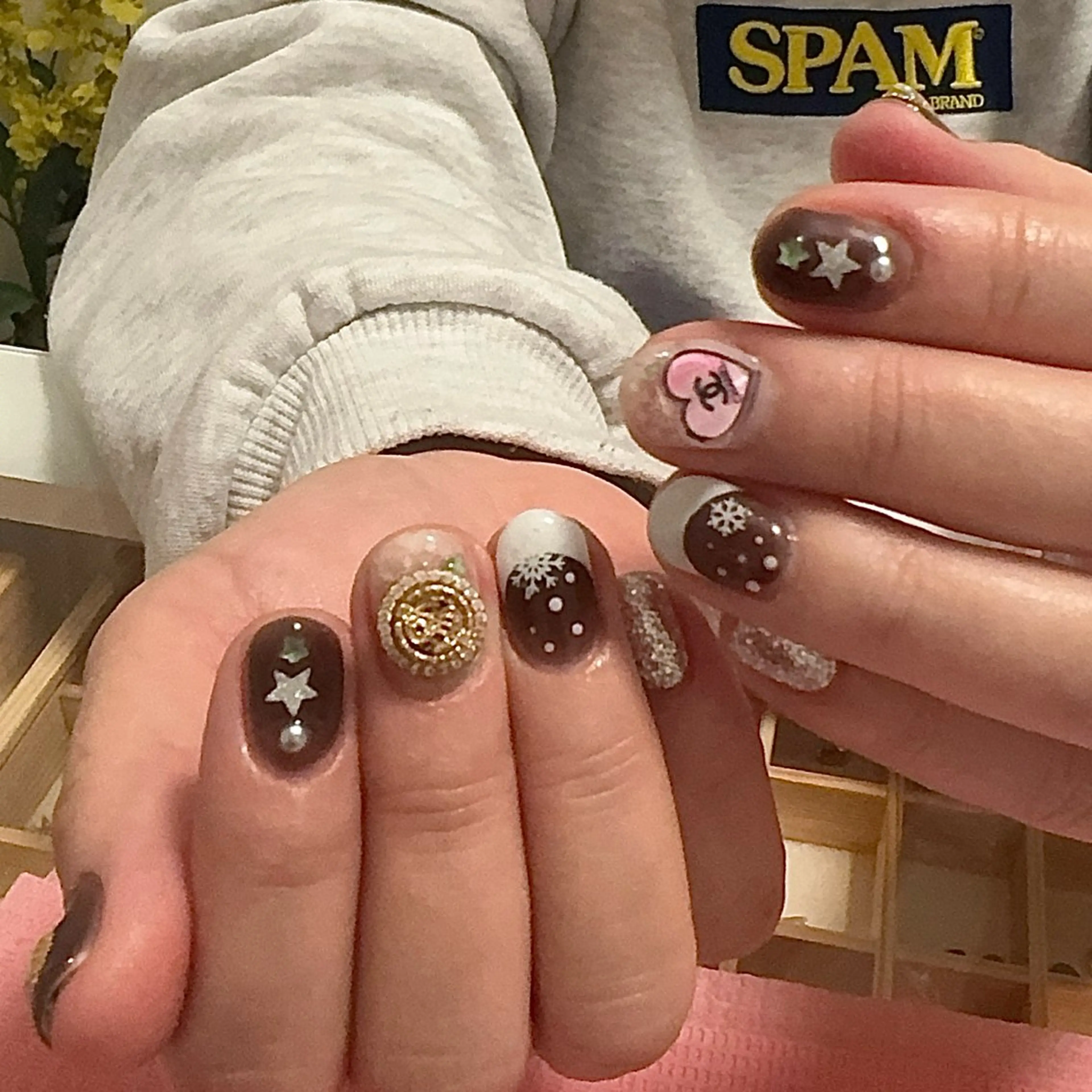 ネイル 冬ネイル ハンドネイル ハンドケア U eのマツエク・マツパデザイン