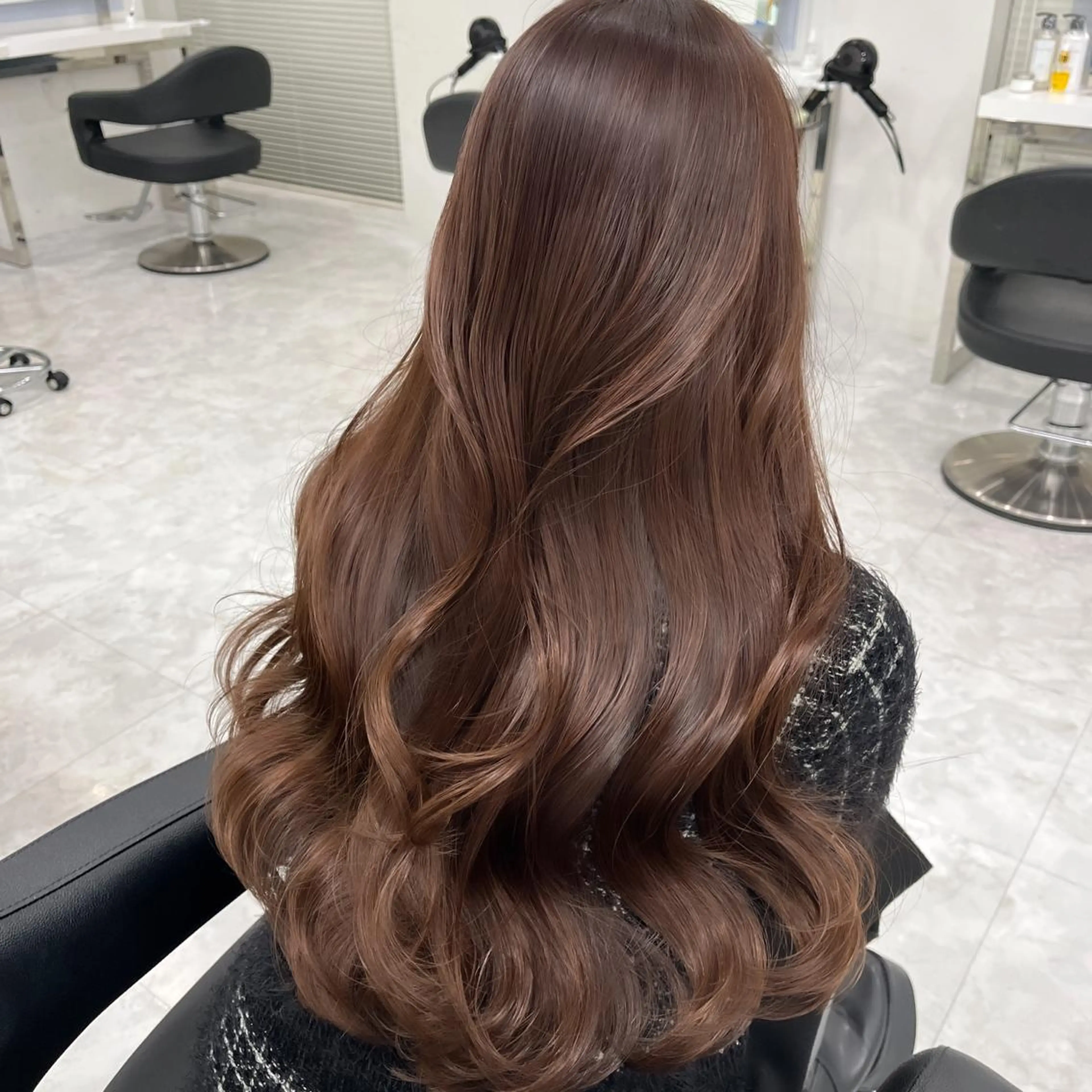 ロング カラー ヘアアレンジ ブリーチ 透明感カラー ブリーチなしカラー 韓国風ヘア レイヤーカット 🤎大人かわいい🤎 韓国レイヤー🤎力丸のヘアスタイル