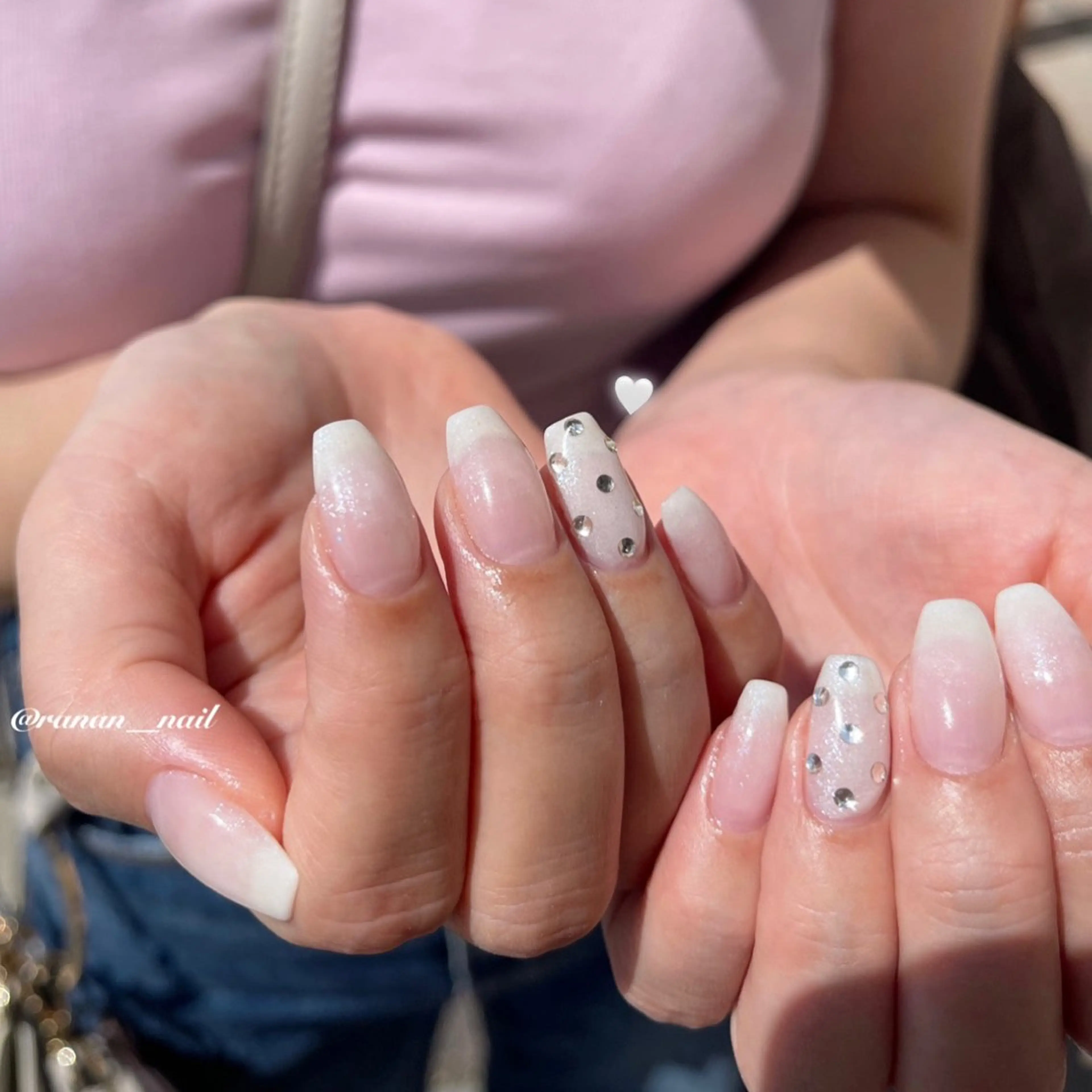 ネイル ハンドネイル 𝓇𝒶𝓃𝒶𝓃 𝓃𝒶𝒾𝓁のネイルデザイン