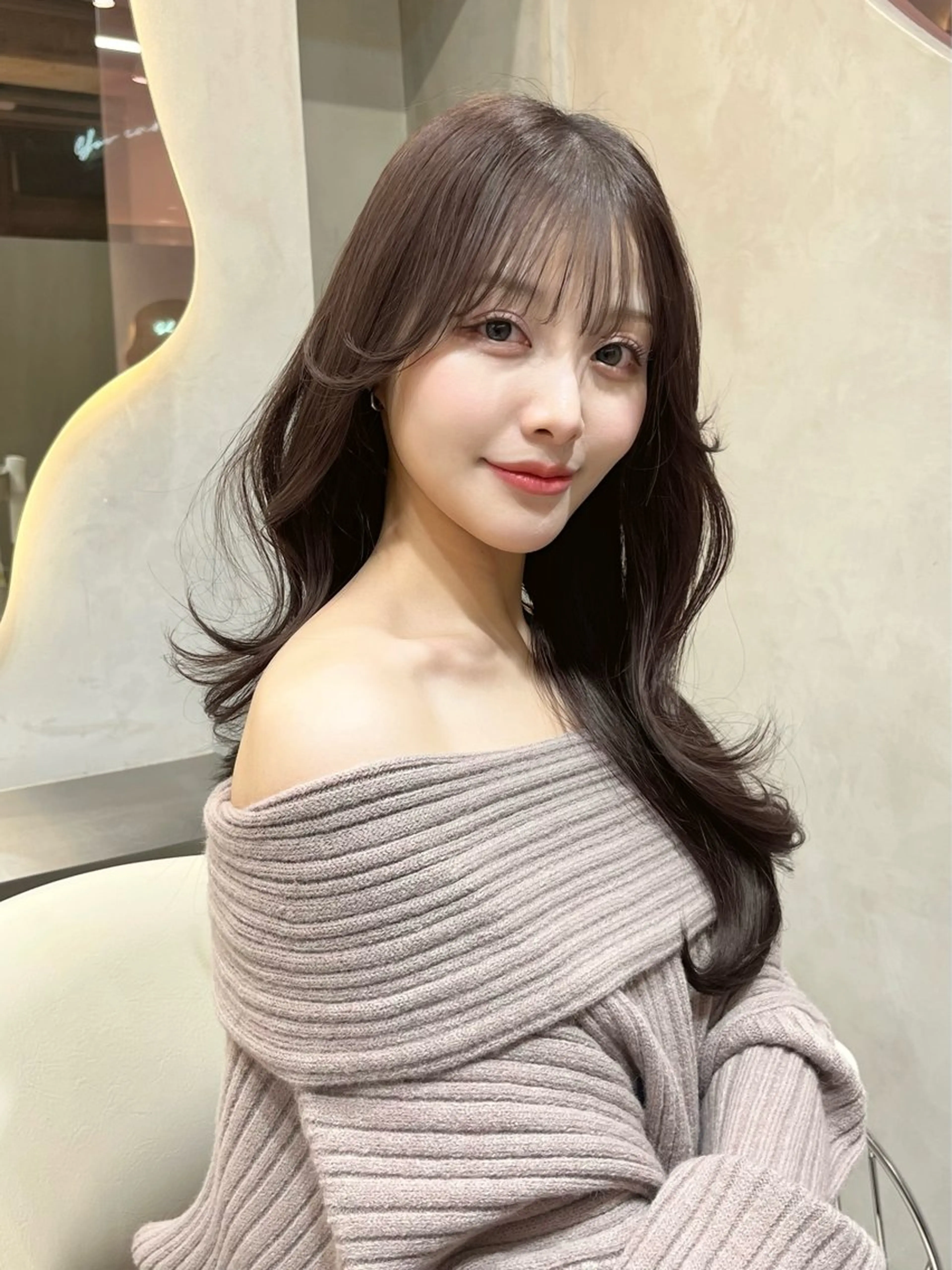 ロング カラー カット ヘアカラー トリートメント ブリーチなし髪質改善 韓国ヘア　柏崎颯刀のヘアスタイル