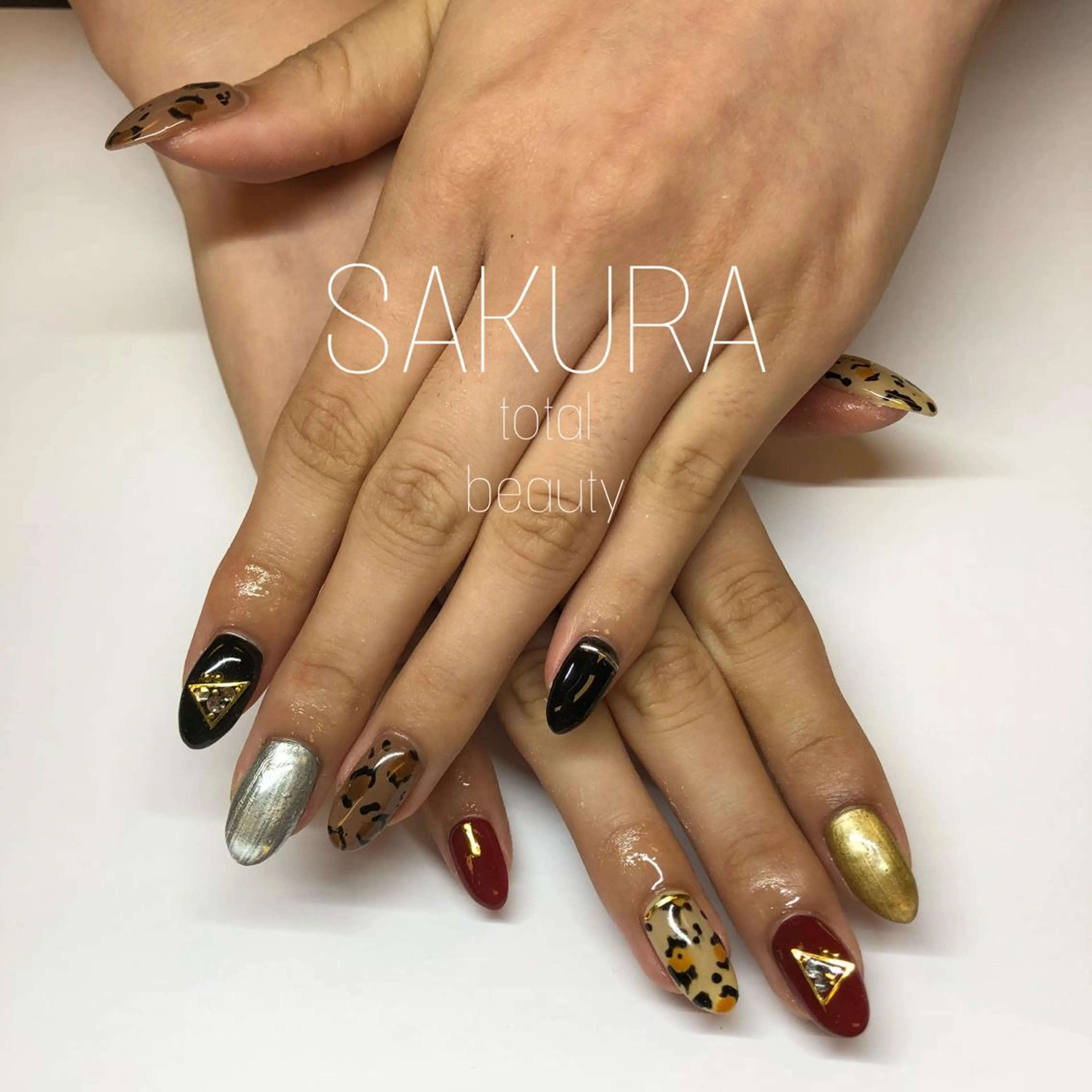 ネイル ハンドネイル フットネイル SAKURA 山野のネイルデザイン