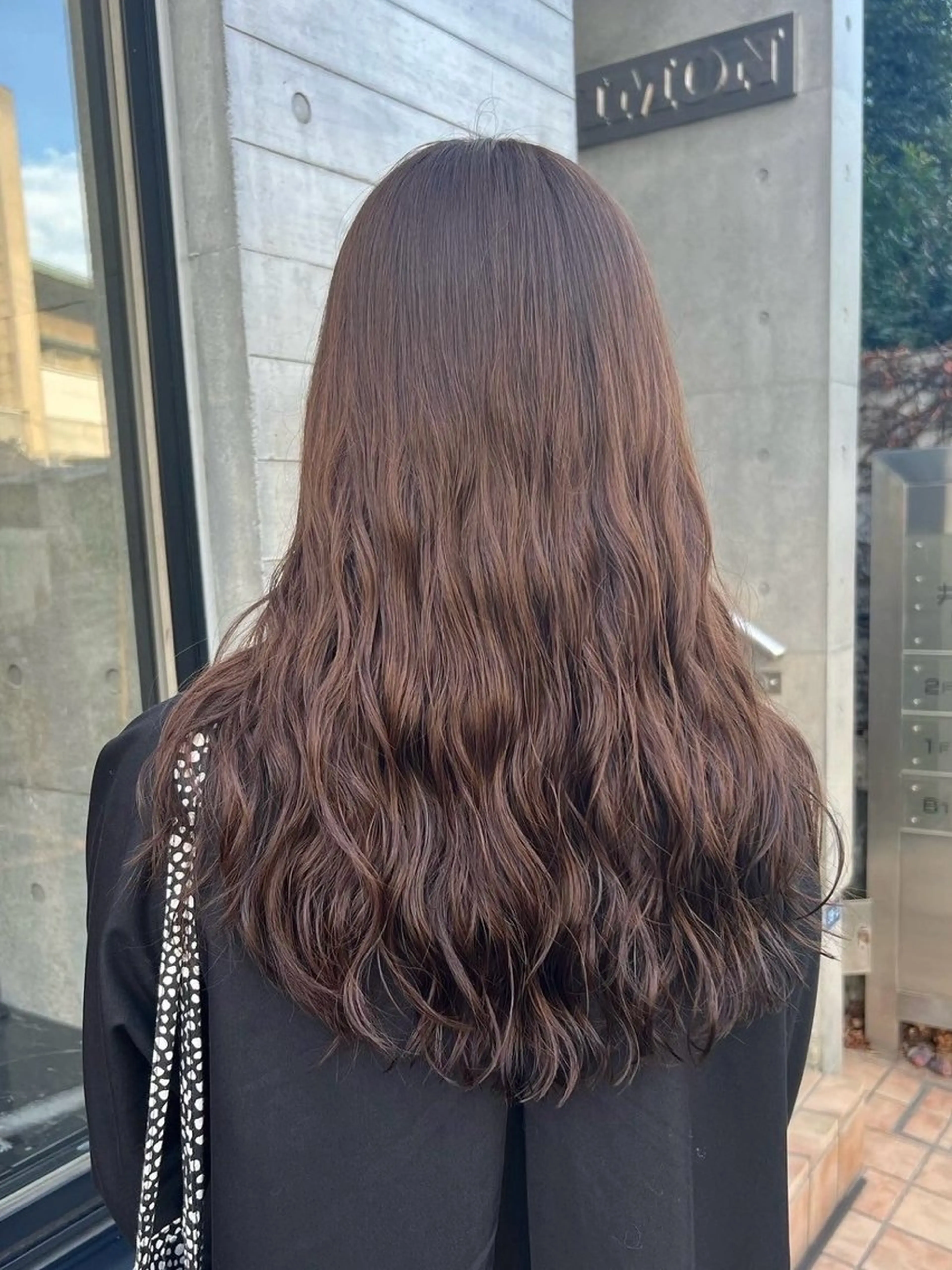 ロング カラー パーマ ブリーチ 髪質改善 ロング 縮毛矯正 デジタルパーマ カット ヘアカラー パーマ トリートメント 【arc】Ruri コテ巻き風パーマのヘアスタイル