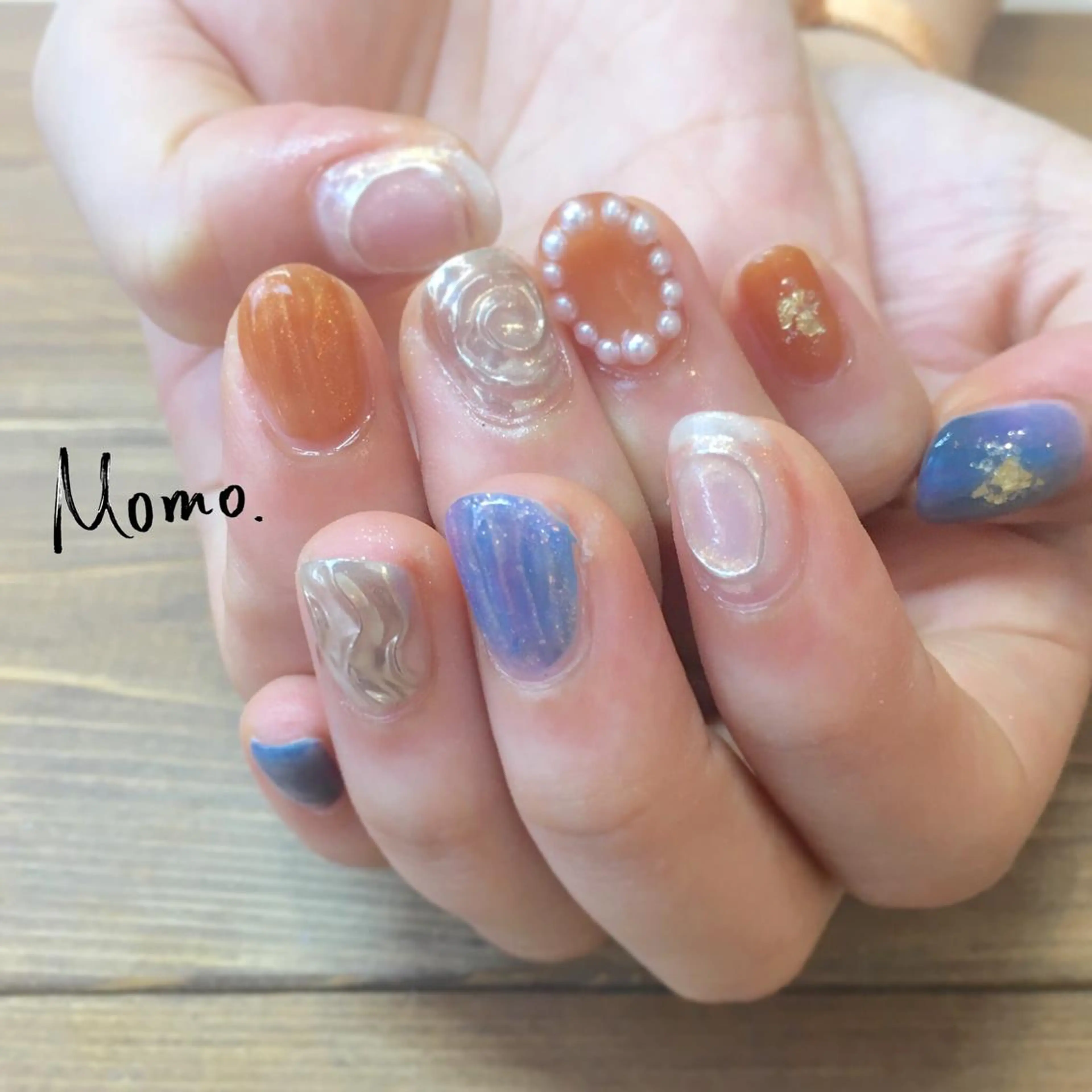 ネイル ニュアンスネイル M O M Oのネイルデザイン