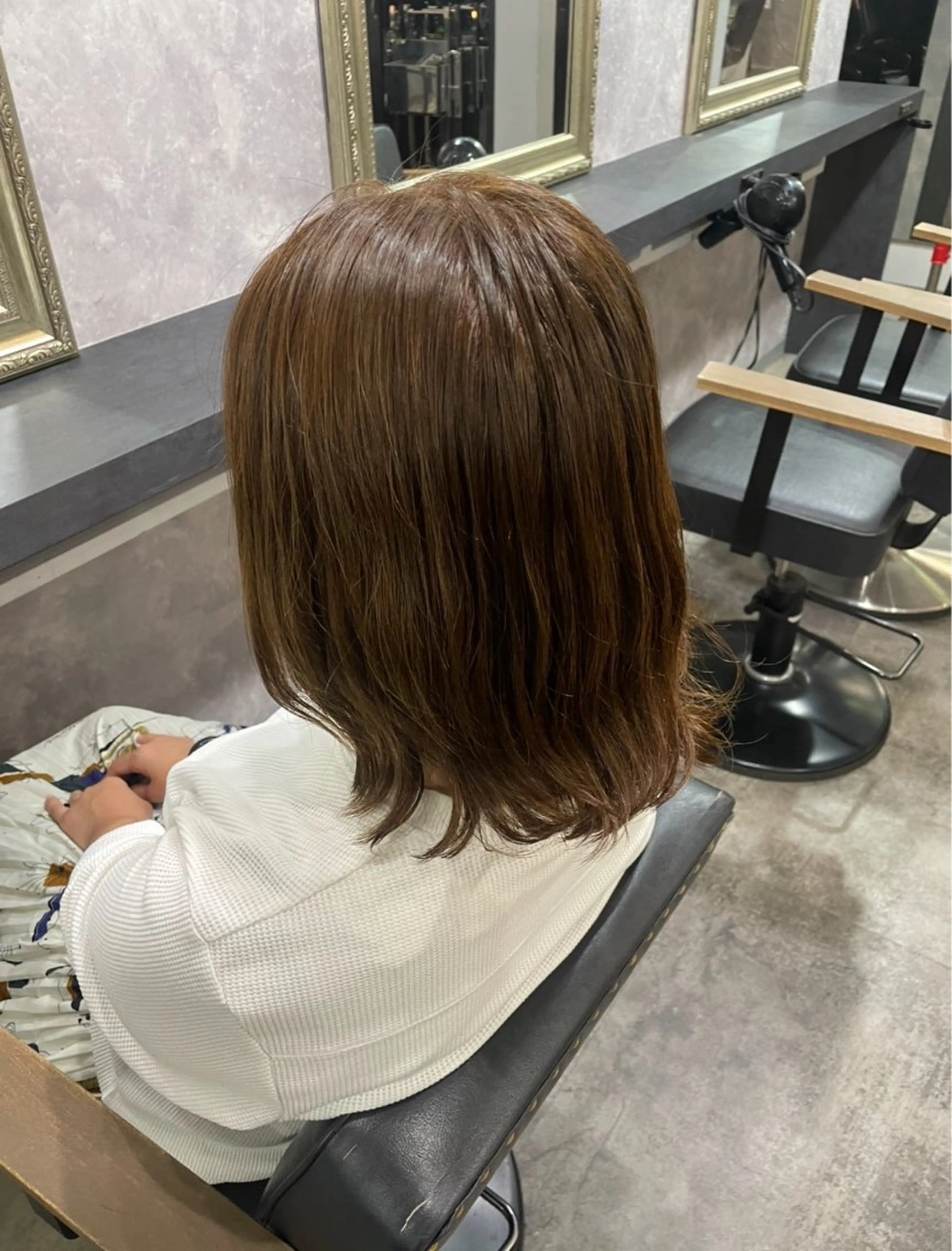 カラー 勝田 茉桜のヘアスタイル