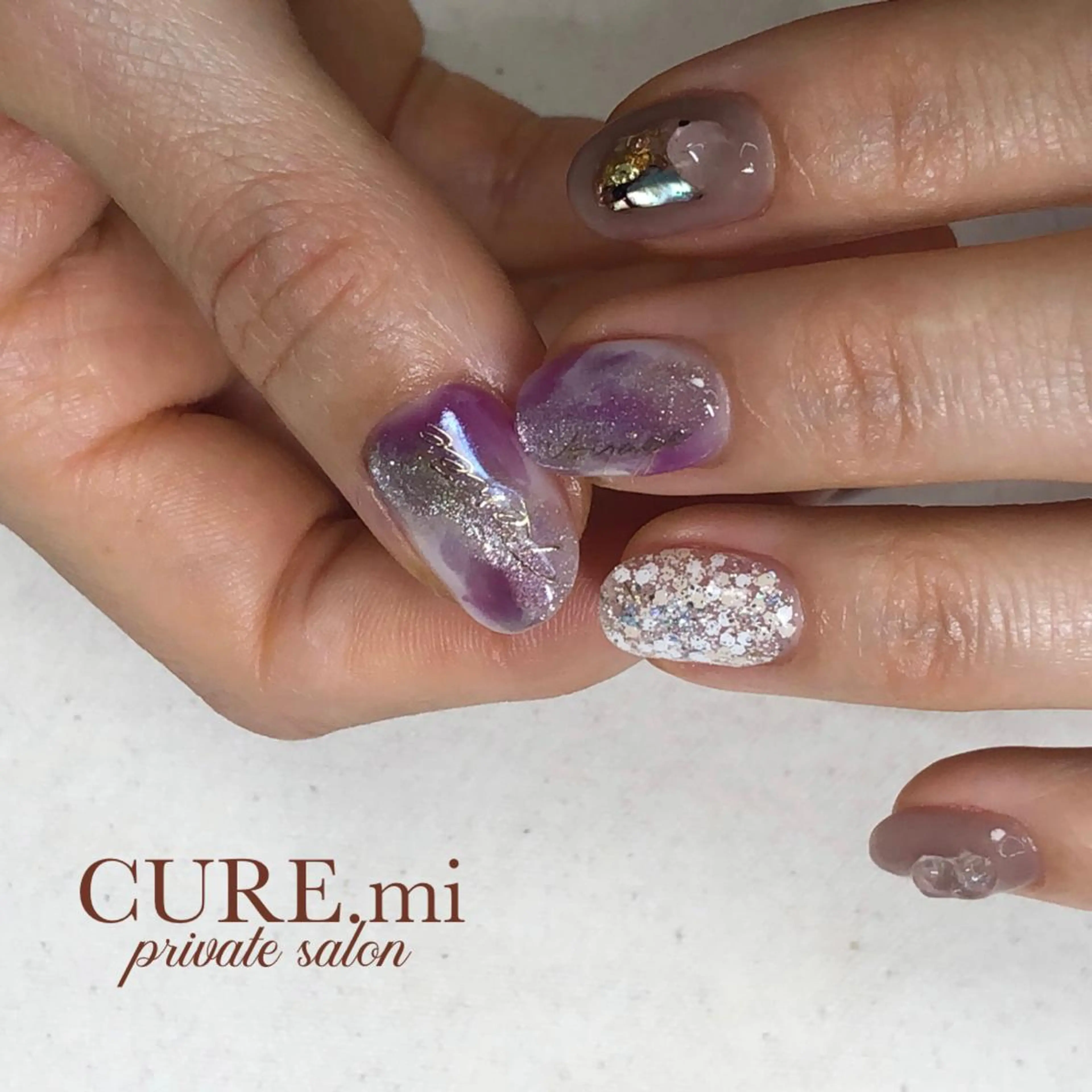 ネイル ニュアンスネイル パープル ハンドネイル ハンドケア CURE.mi所属・伊藤 美香のネイルデザイン