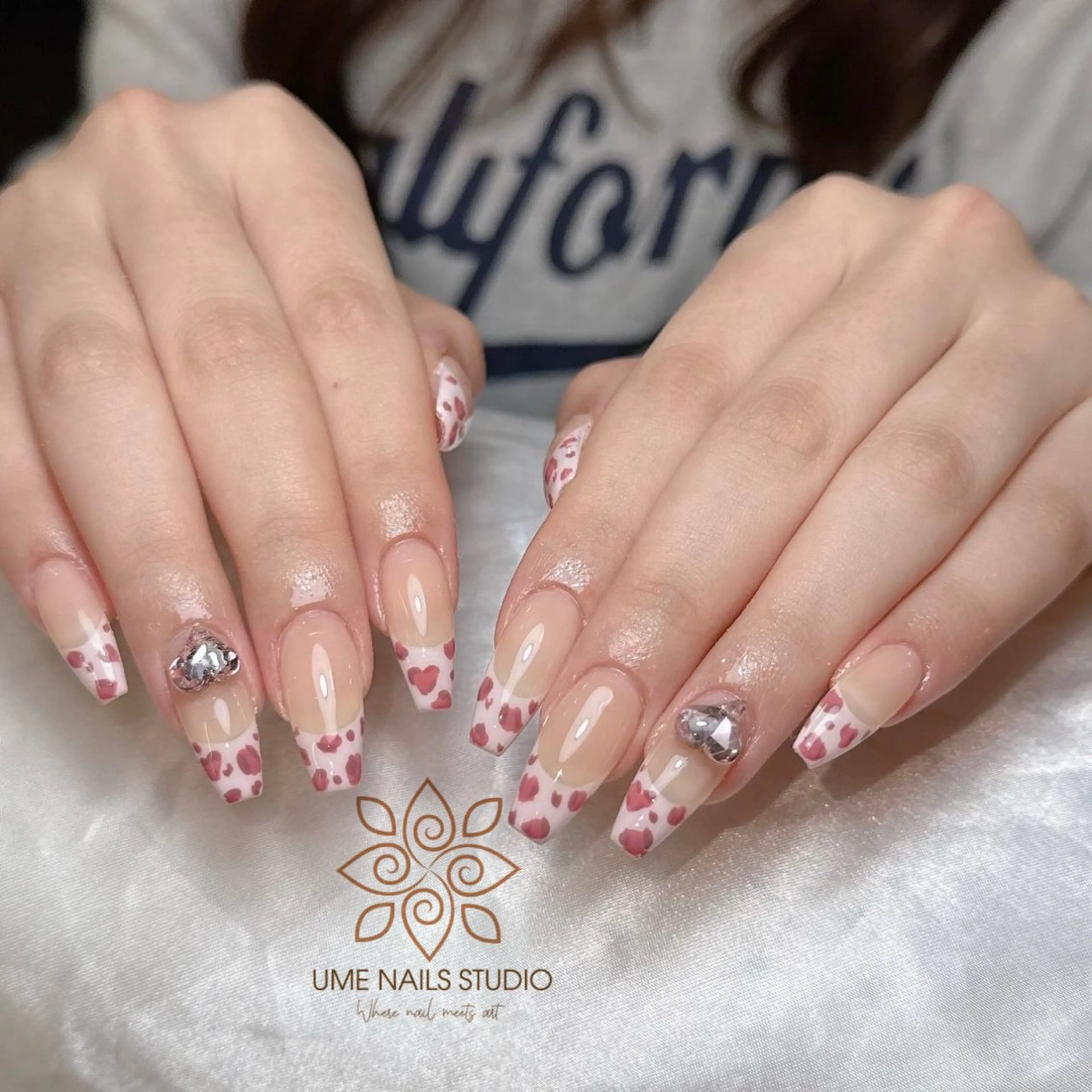 ネイル チークネイル クリアネイル ガーリー キラキラネイル 韓国ネイル ハンドネイル Ume Nail Studioのネイルデザイン