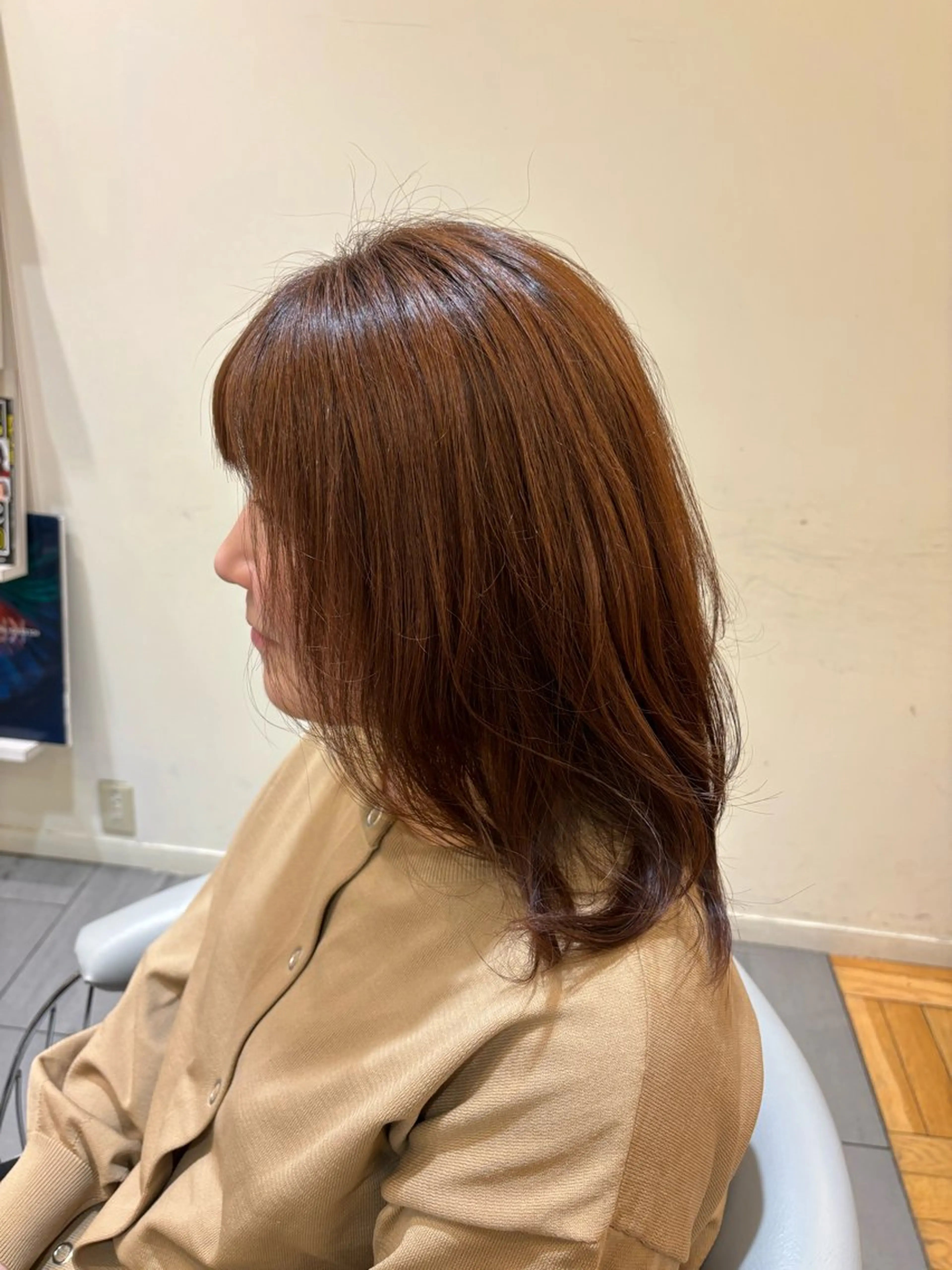 ミディアム カット ヘアカラー Hairs Gallery所属・透明感カラー✨南 津麦のヘアスタイル