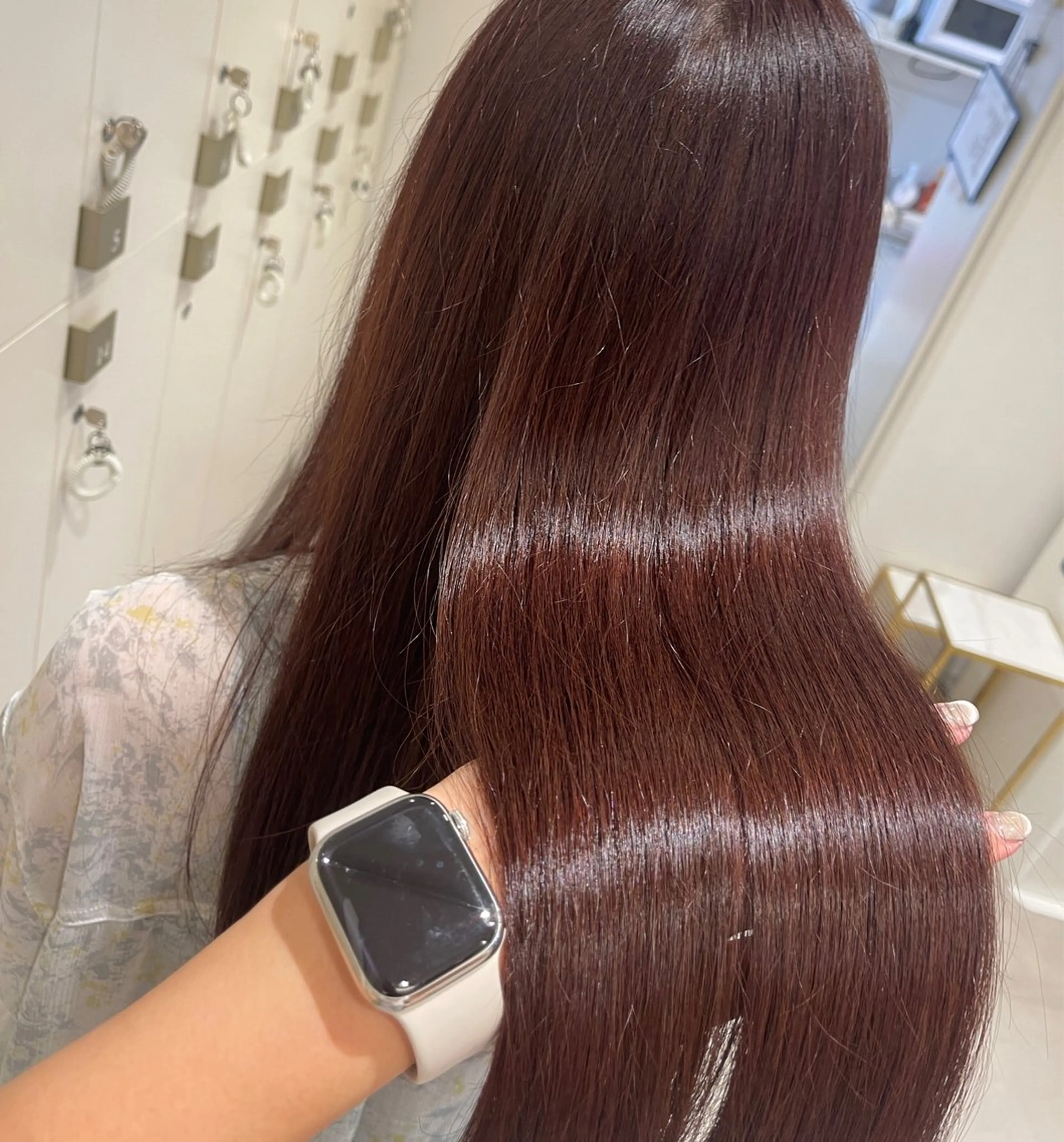 ロング カラー Hina🤎ベージュ 、グレージュ🤎のヘアスタイル
