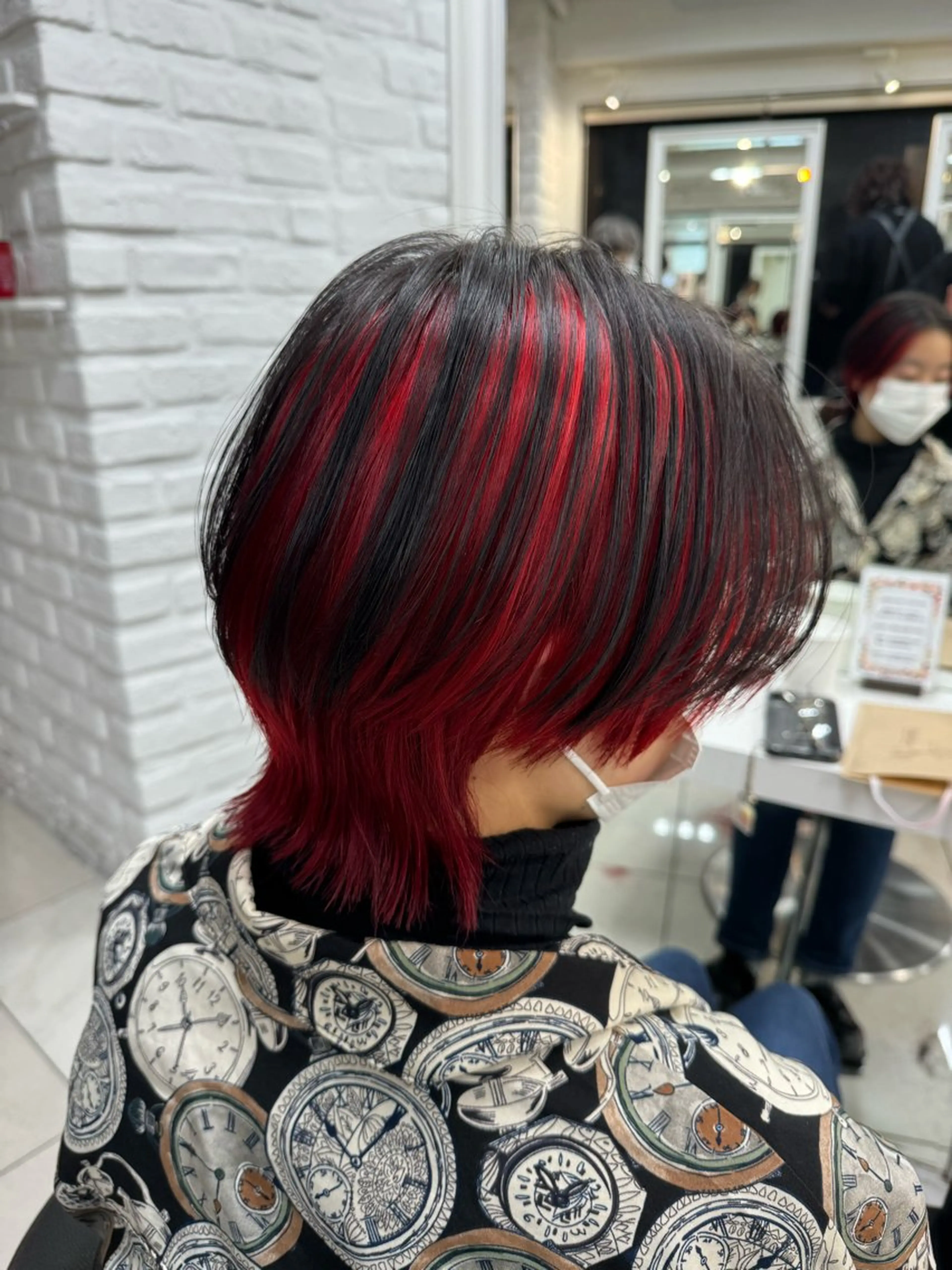 ショート カラー ベージュカラー ブリーチ レッドカラー ウルフカット カット ヘアカラー トリートメント 【デザインカラー】 粥川佳日望のヘアスタイル
