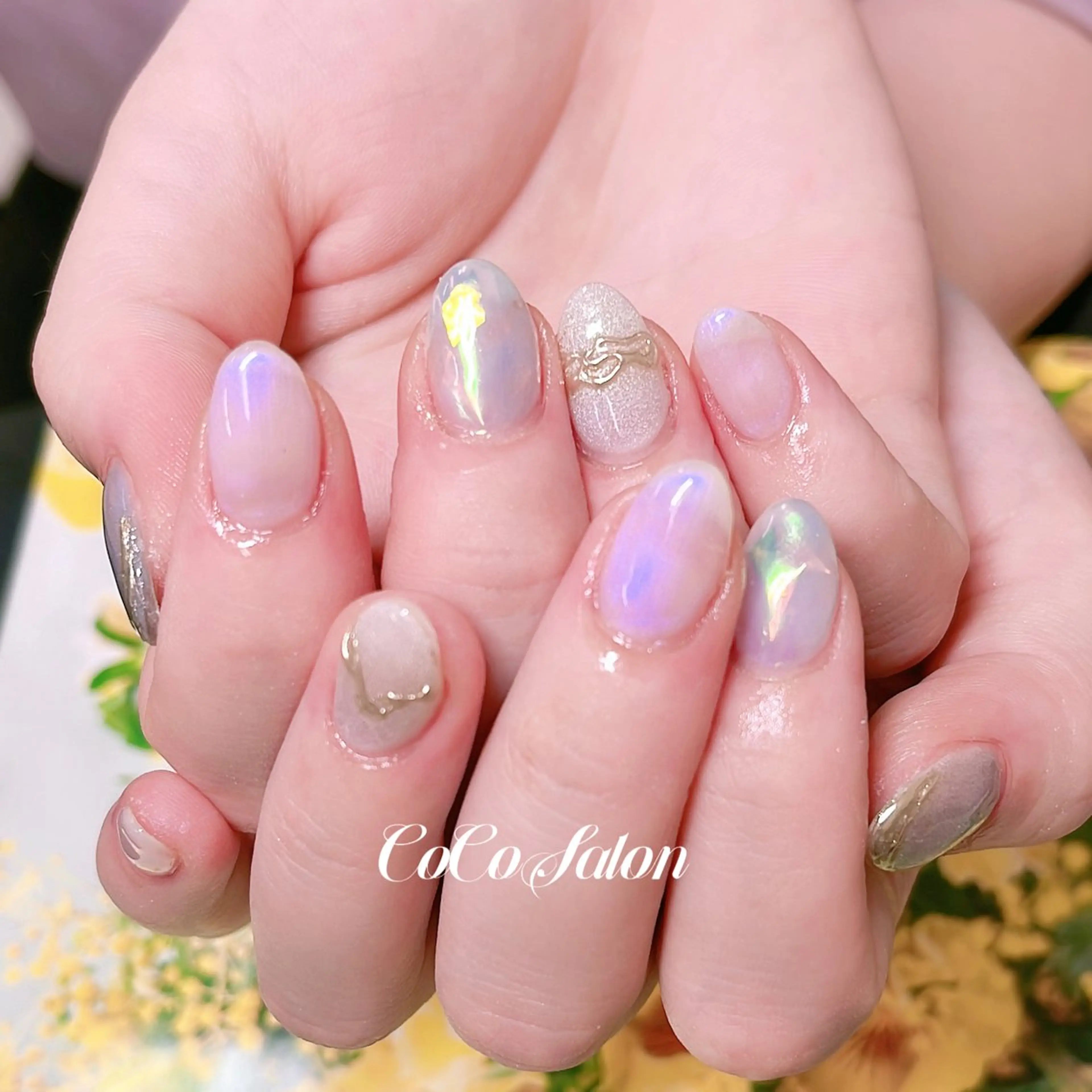 ネイル オーロラネイル 長さ出し フレンチネイル ジェルネイル キラキラネイル ハンドネイル CoCoSalon ネイル/まつ毛予約のネイルデザイン