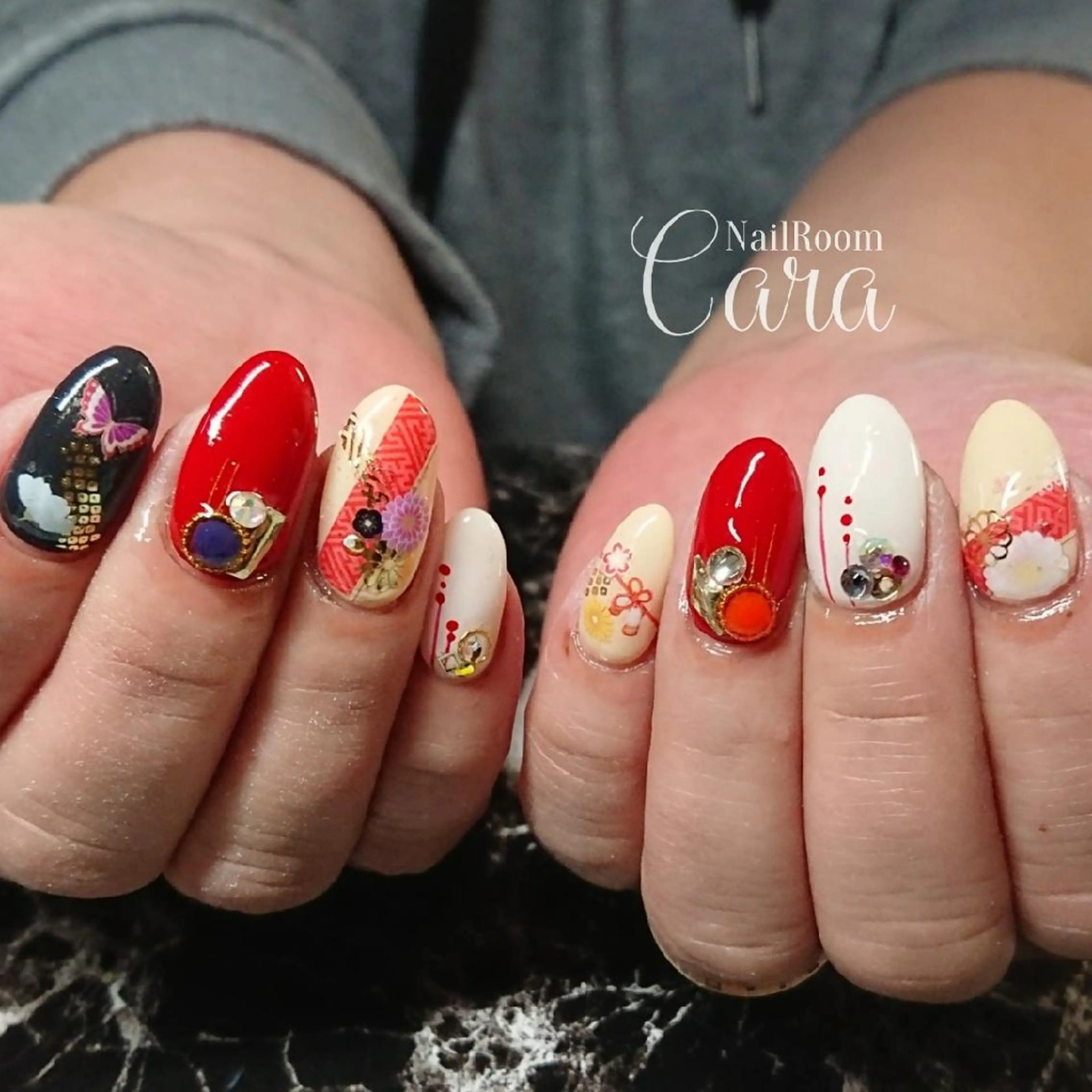 ネイル instinkt_ Mio Mizunoのネイルデザイン